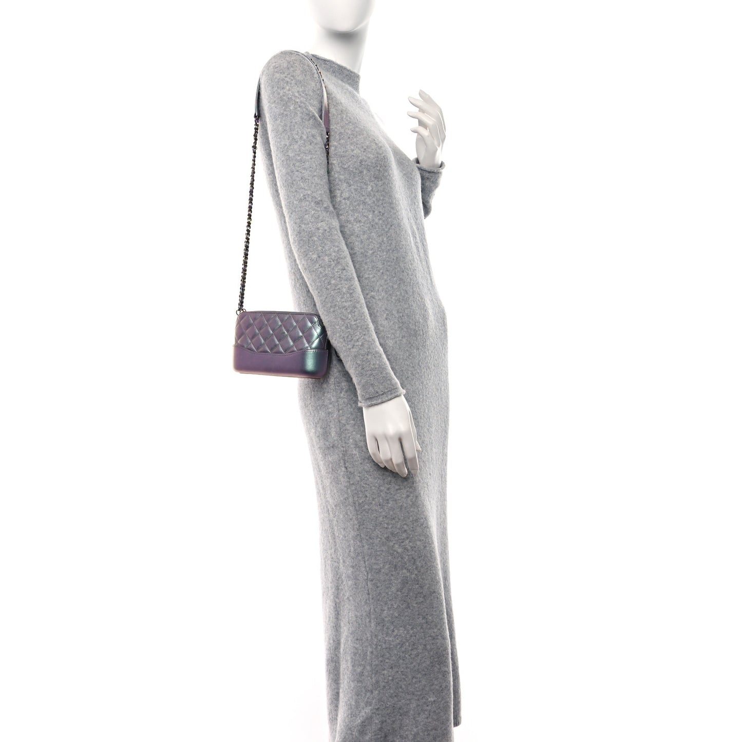 Iridescent Lambskin Calfskin Quilted Small Gabrielle Clutch With Chain Light Purple