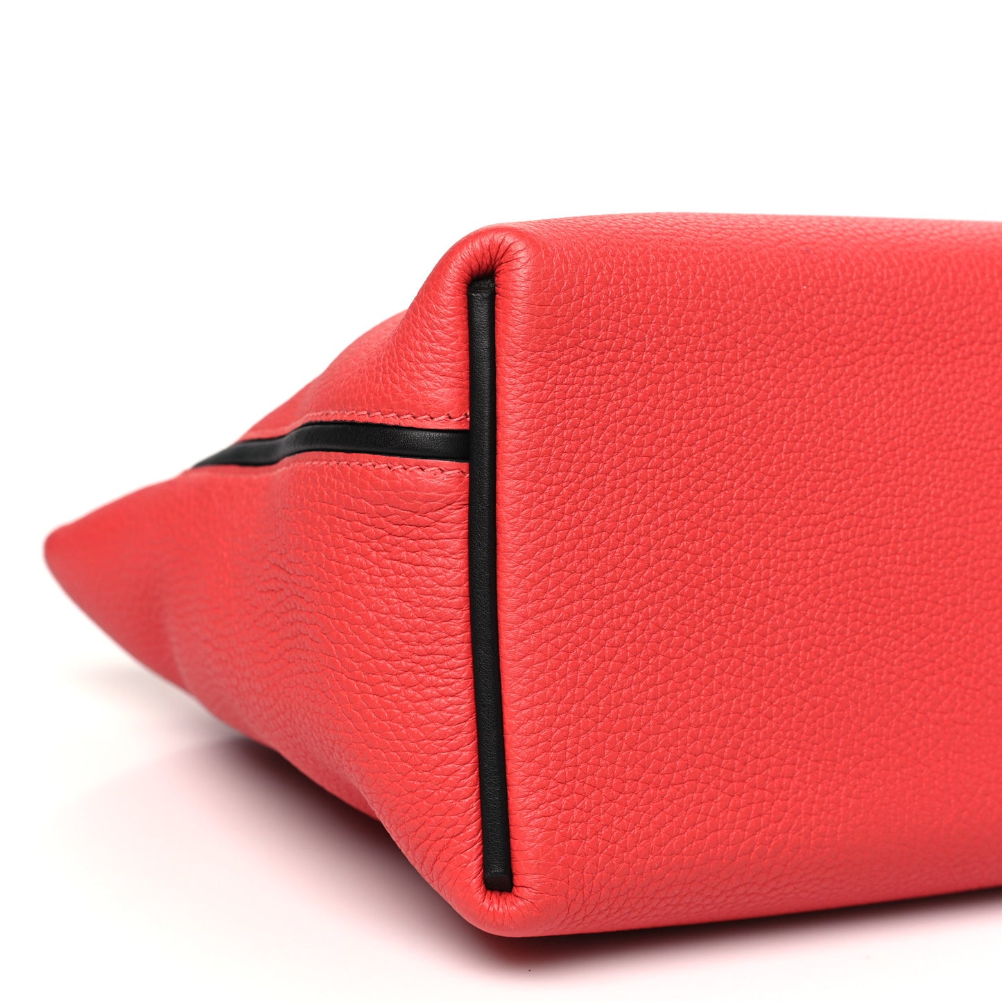 Togo Swift 24/24 29 Rouge Pivoine Black