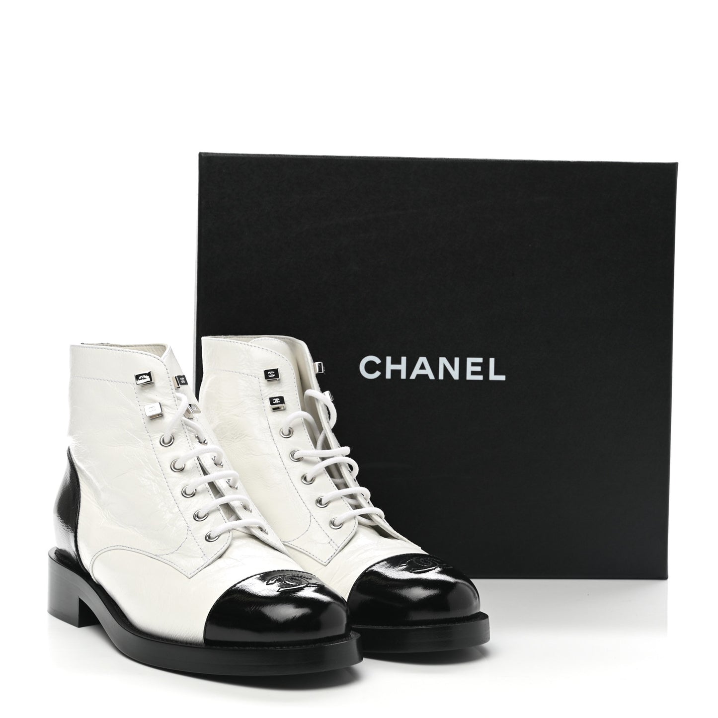 Distressed Patent Cap Toe Combat Boots 40 White Black