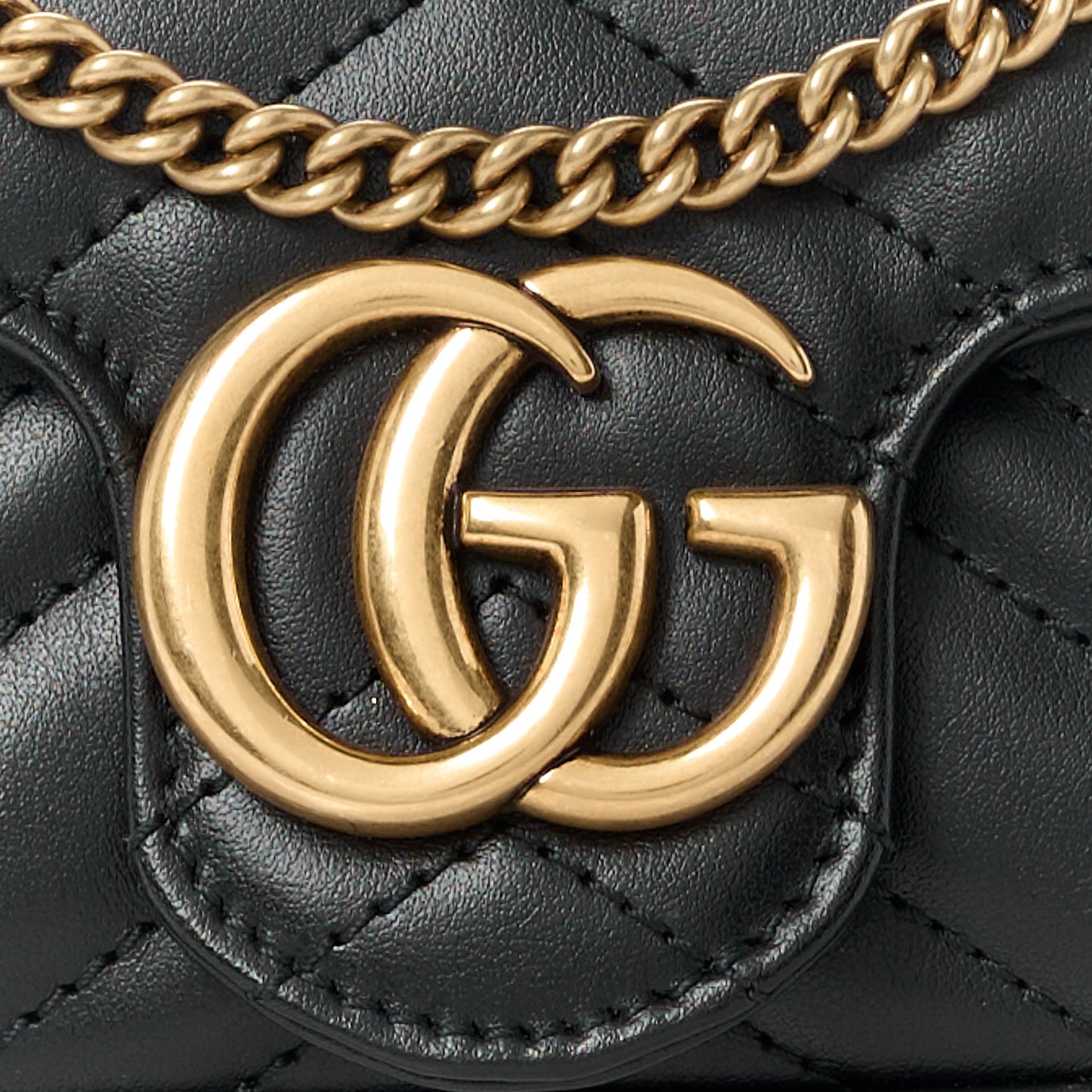 Calfskin Matelasse Super Mini GG Marmont Shoulder Bag Black