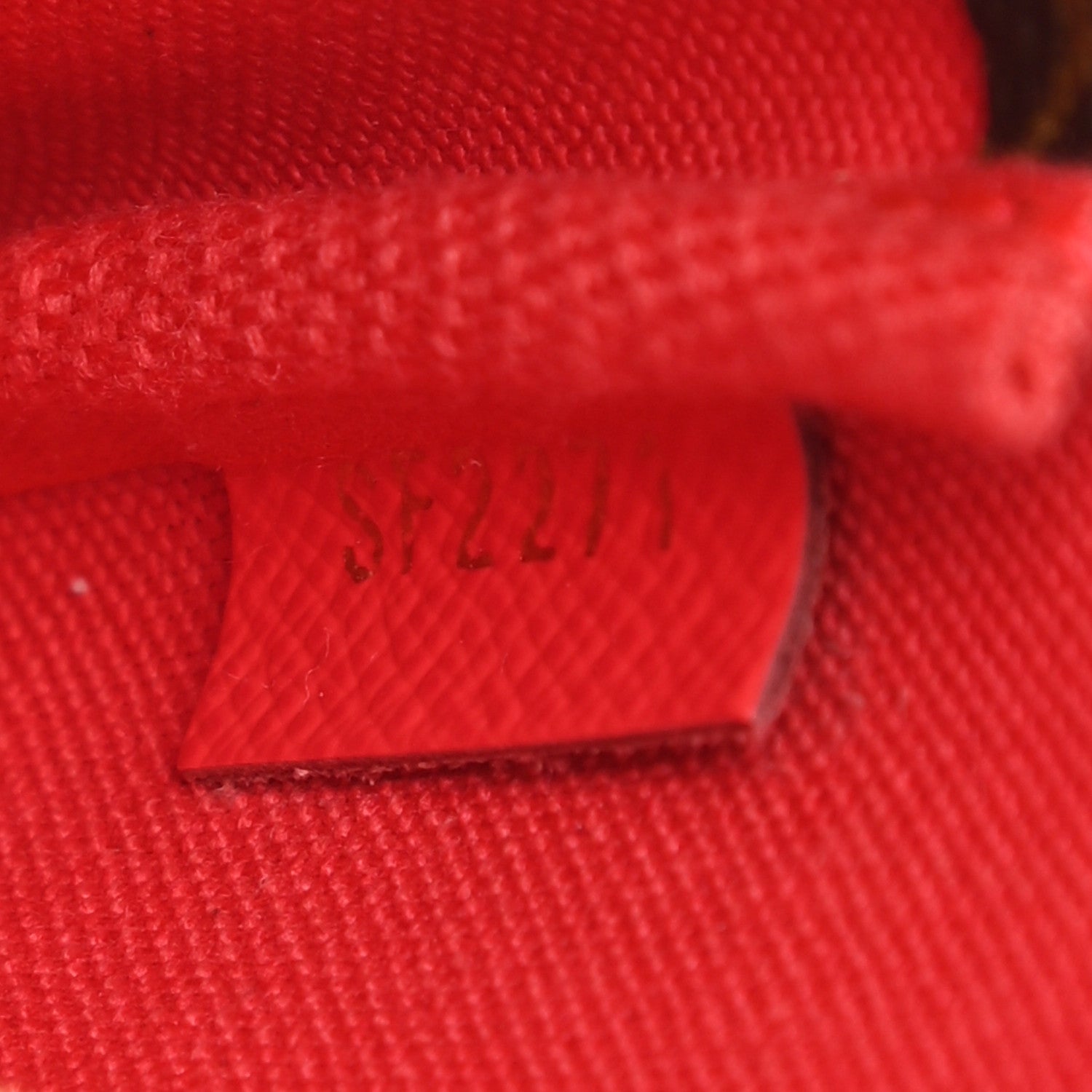 Louis Vuitton Monogram 2021 Christmas Animation London Mini Pochette Accessories Red 7 of 7