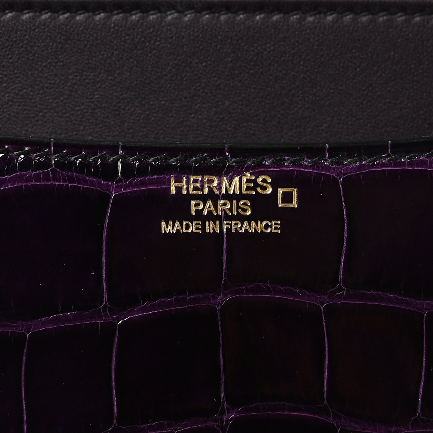Shiny Alligator Constance 24 Aubergine