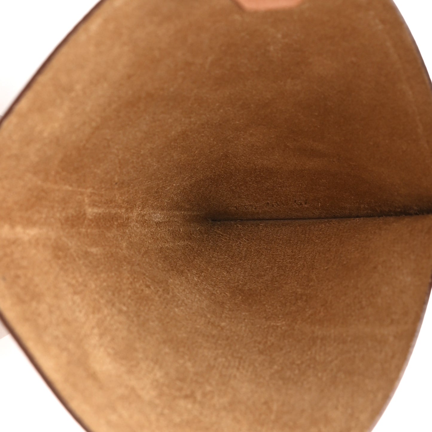 Epsom Tarmac Dot PM Passport Holder Gold Nata