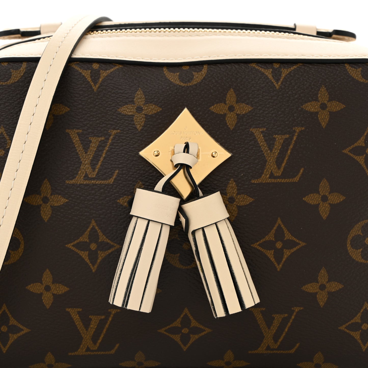 Monogram Saintonge Creme