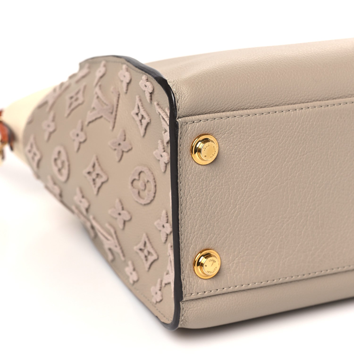 Louis Vuitton Calfskin Monogram Tufting On My Side Galet 8 of 9