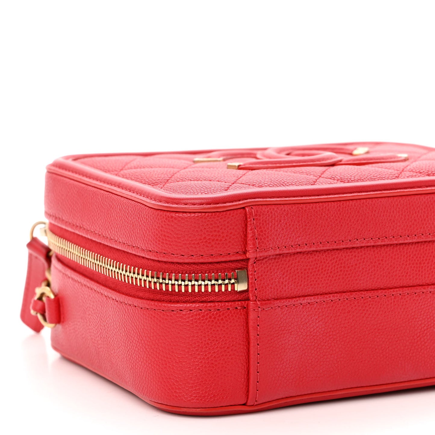 Caviar Quilted Small CC Filigree Vanity Case Red