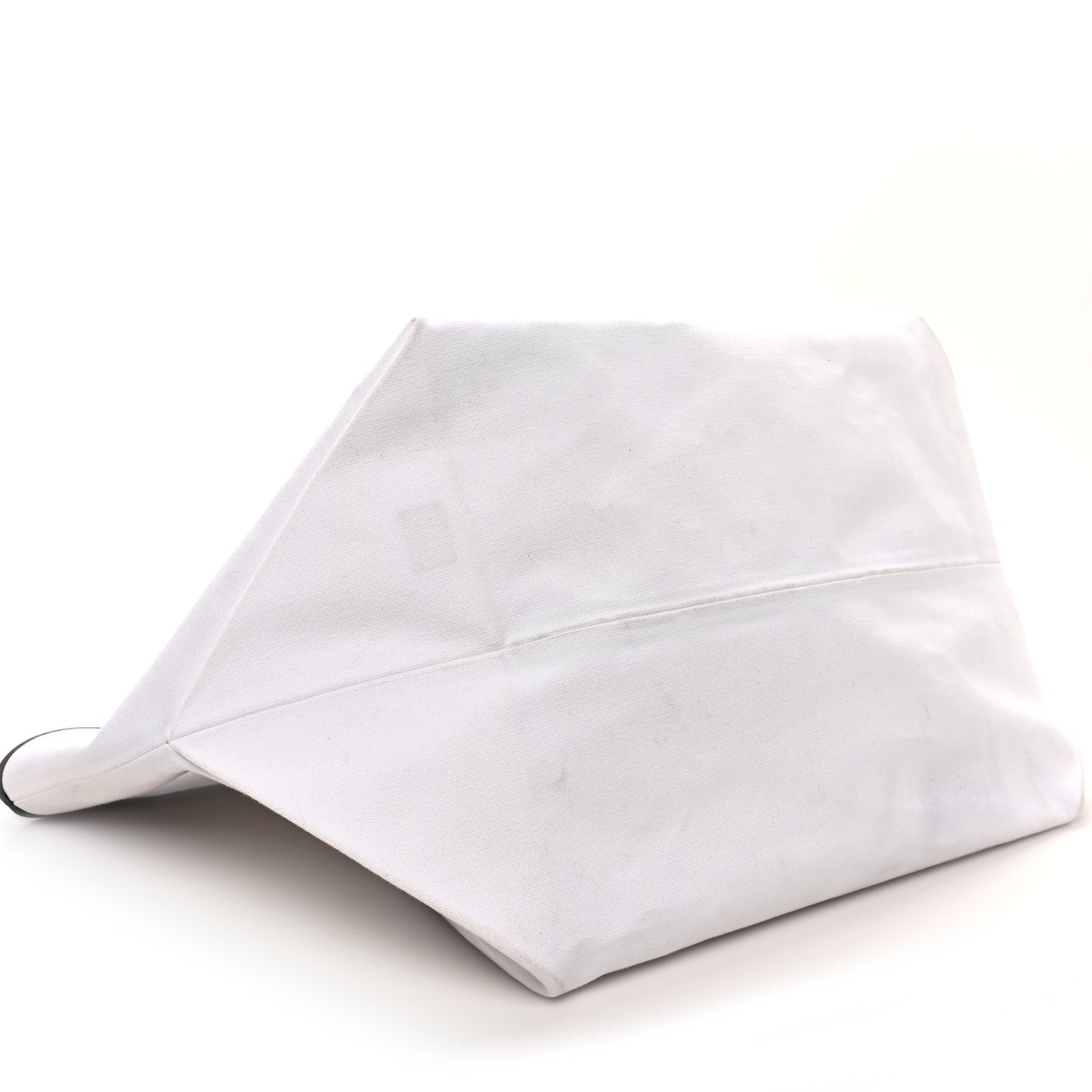 Textile Medium Made In Tote White Black