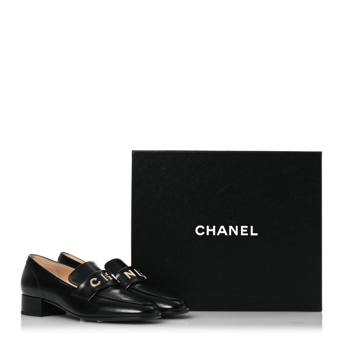 Shiny Calfskin Logo Loafers 37 Black