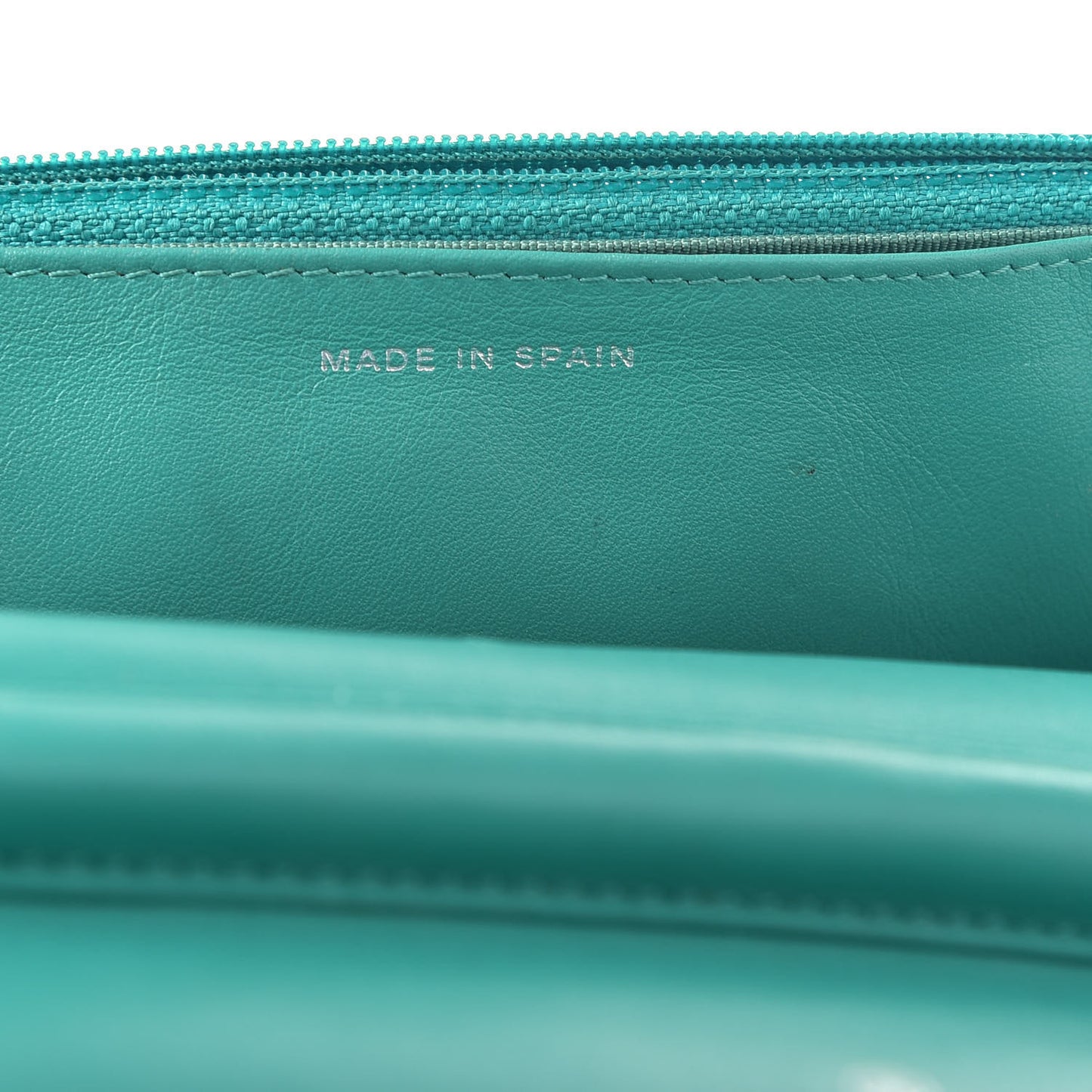 Patent Quilted Wallet On Chain WOC Blue