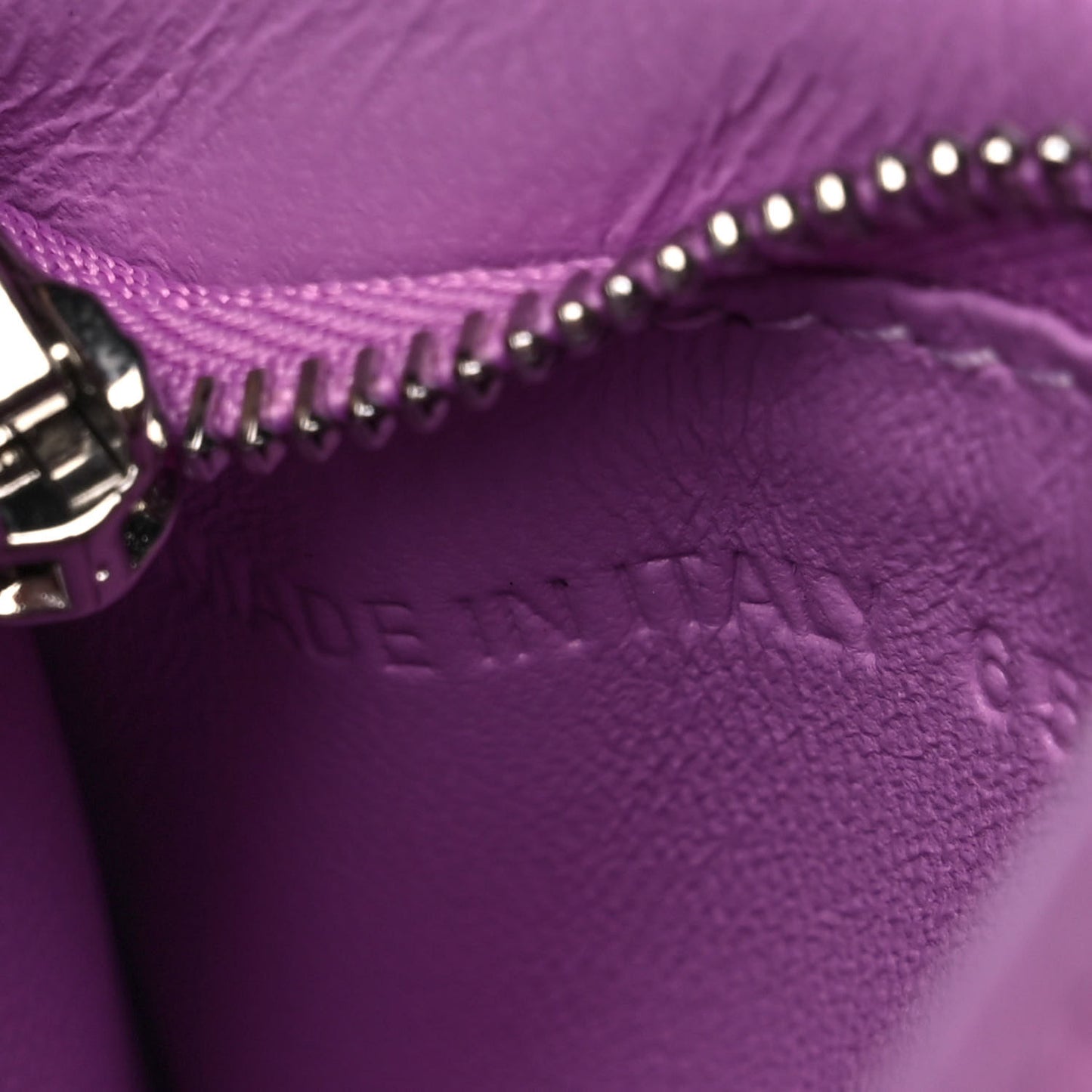Grained Calfskin Tonal B Hourglass Chain Cardholder Lilac