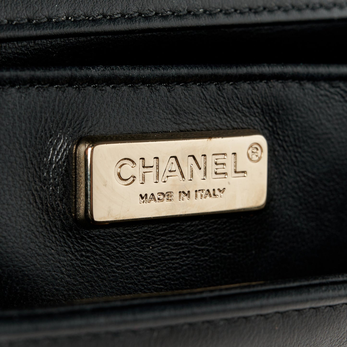 Calfskin Quilted Medium Chain Detail Boy Flap Black