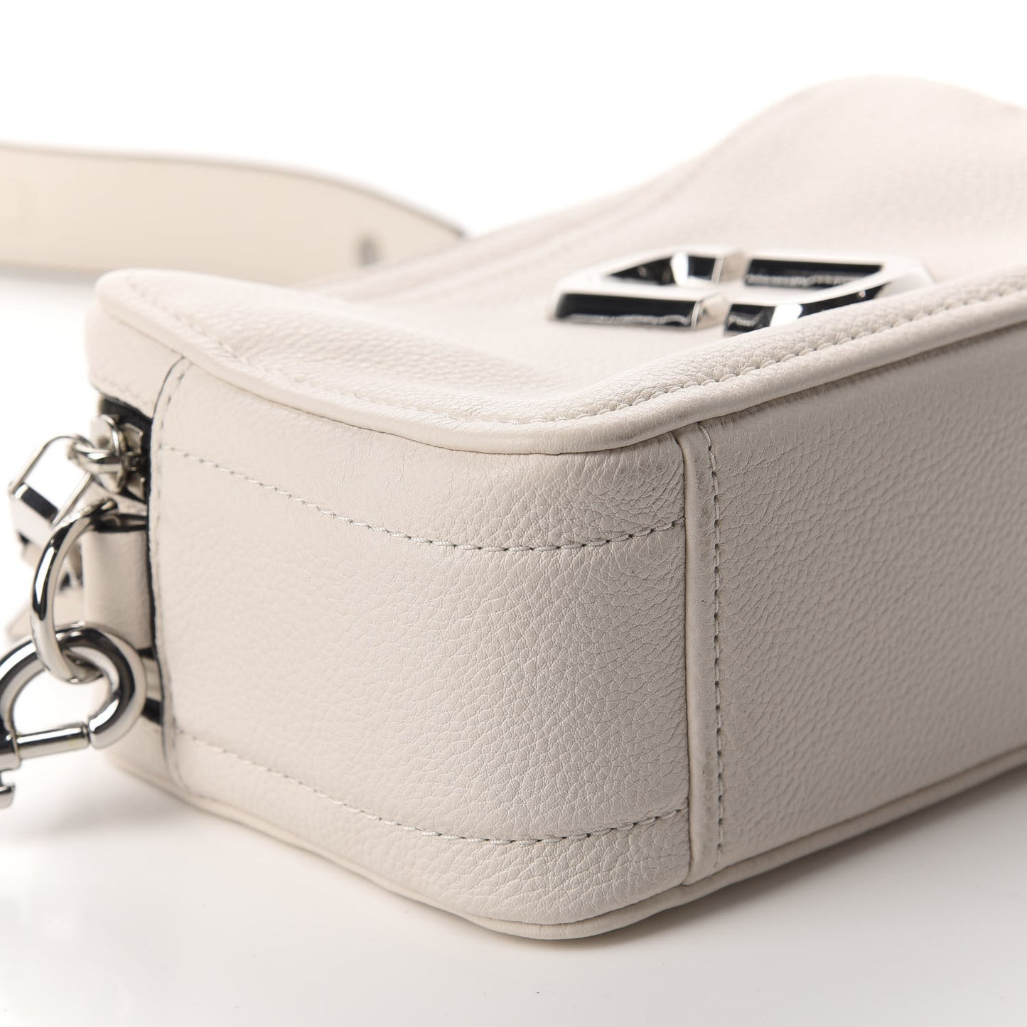 Supple Natural Grain Calfskin The Softshot 21 Bag Cream