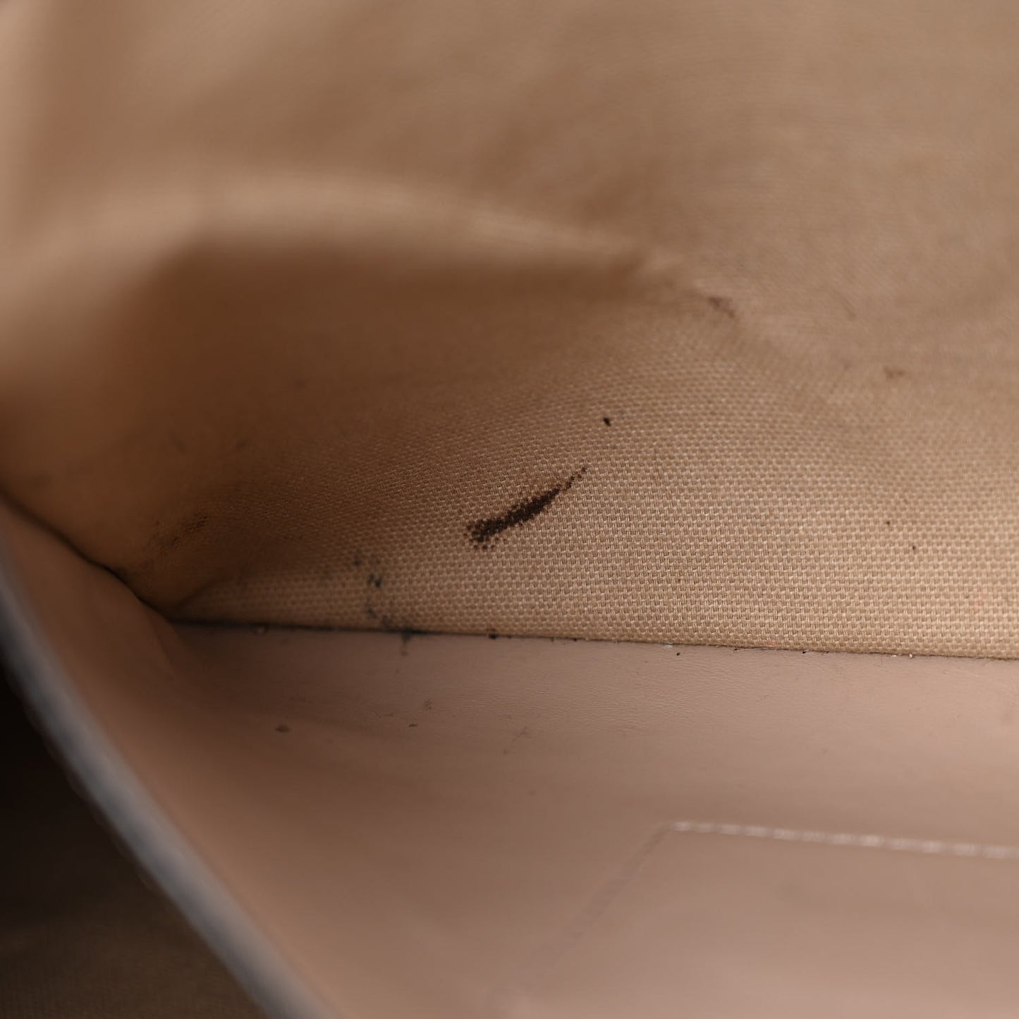 Soft Calfskin Medium Soft Antigona Dune