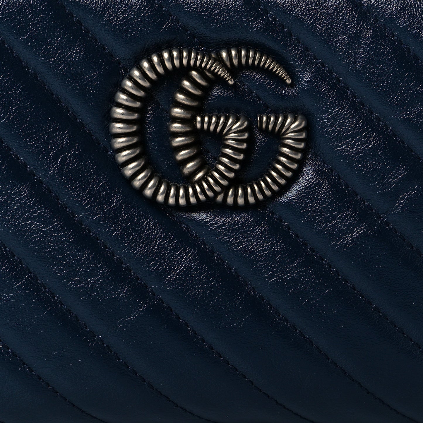 Vintage Effect Calfskin Matelasse Diagonal Small Torchon GG Marmont Chain Shoulder Bag Blue Agata Mystic White