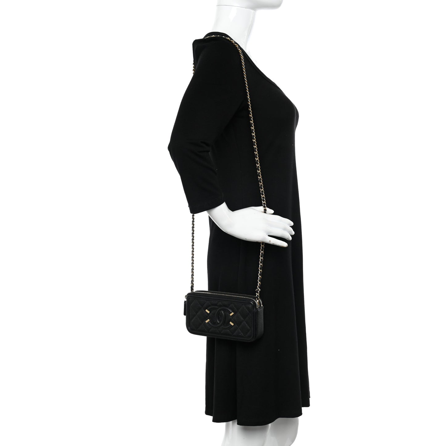 Caviar Quilted CC Filigree Clutch With Chain Black