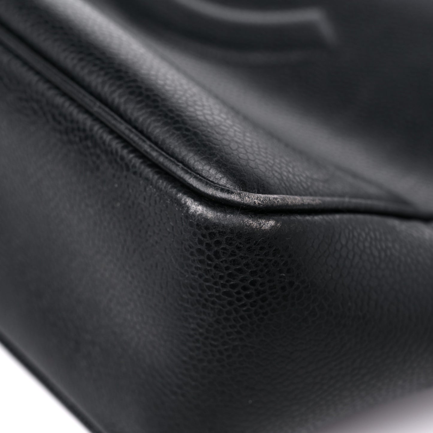 Caviar CC Shoulder Bag Black