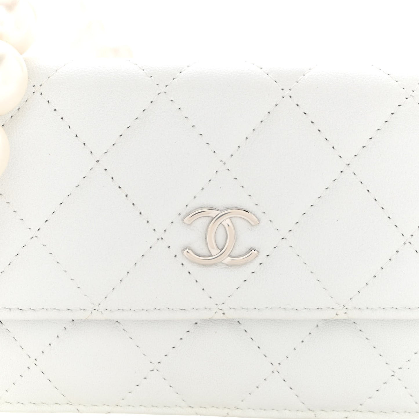 Calfskin Quilted Maxi Pearls Clutch With Chain White