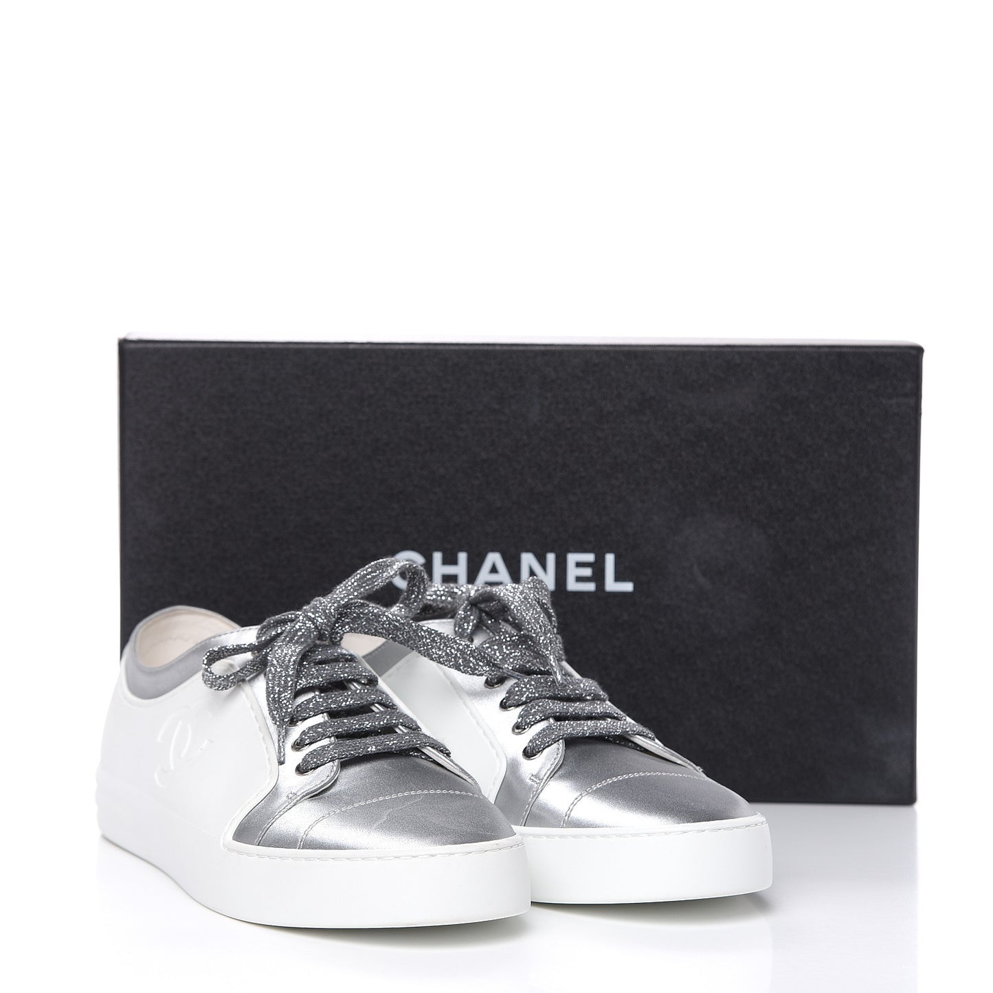 Iridescent Goatskin Womens Sneakers 39 White Silver
