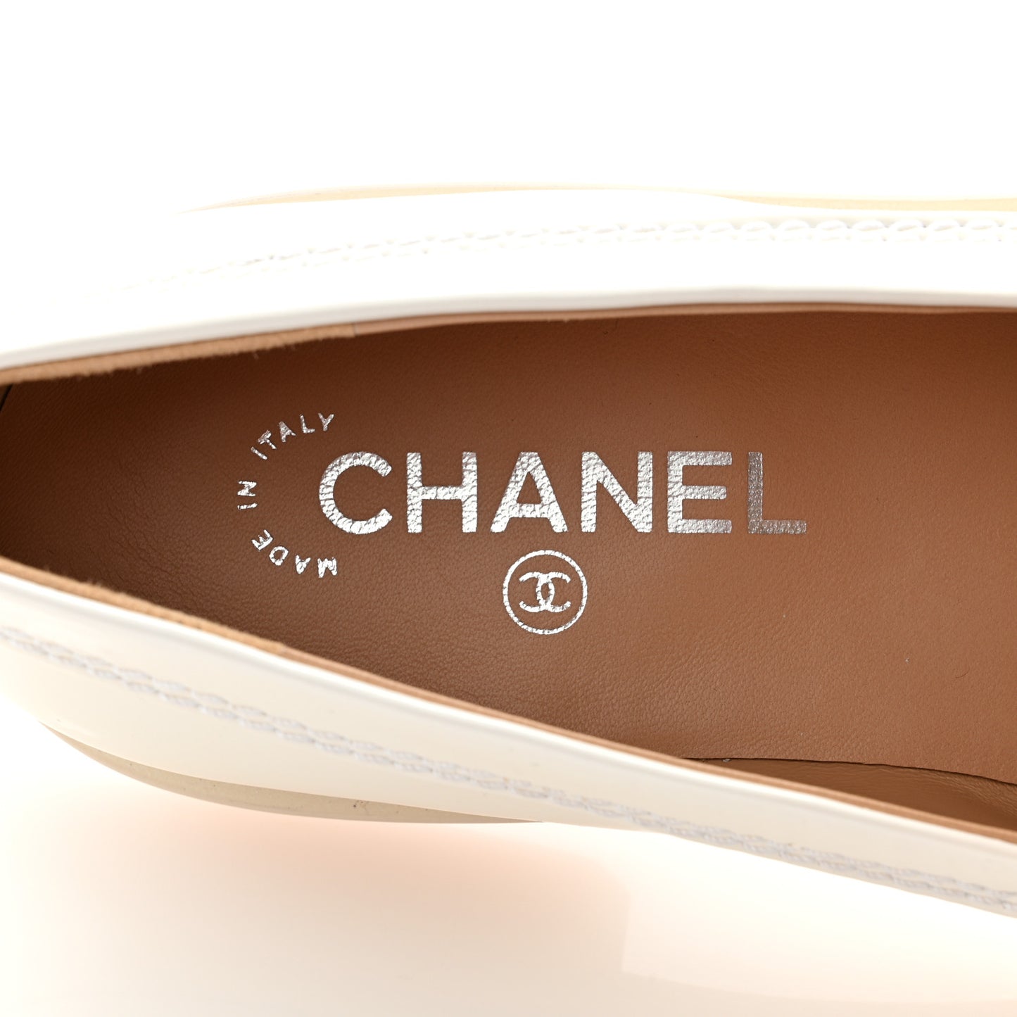 Shiny Calfskin Logo Loafers 39.5 White