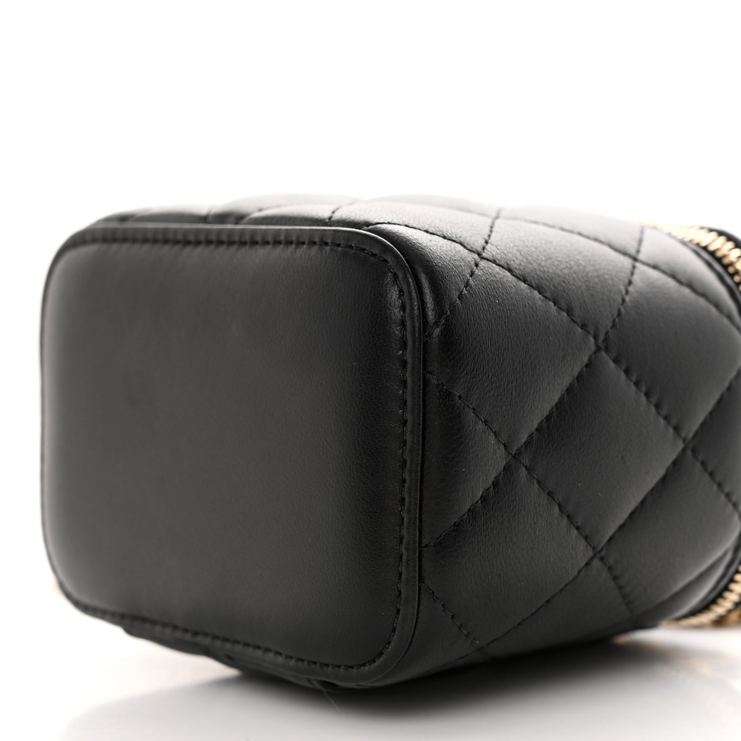 Lambskin Quilted Mini Pearl Crush Vanity Case With Chain Black