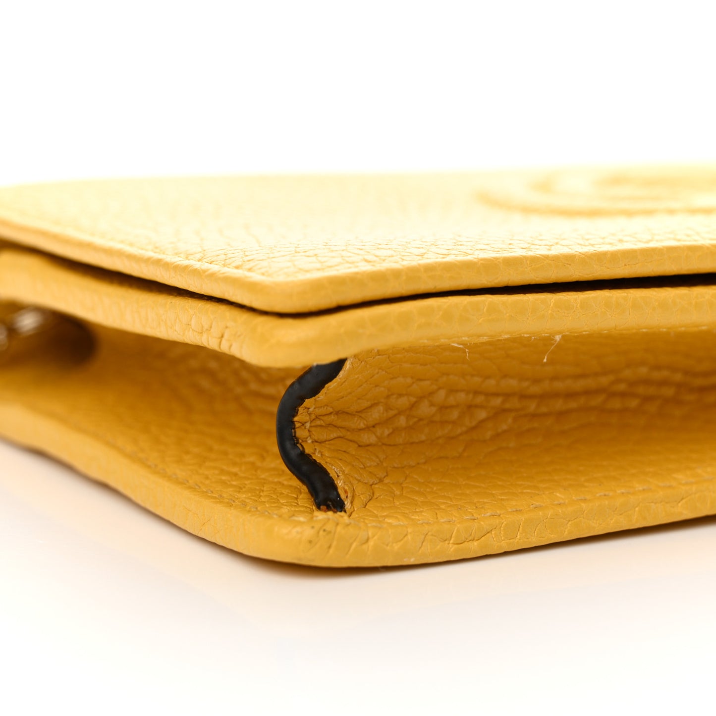 Pebbled Calfskin Soho Wallet On Chain New Buttercup