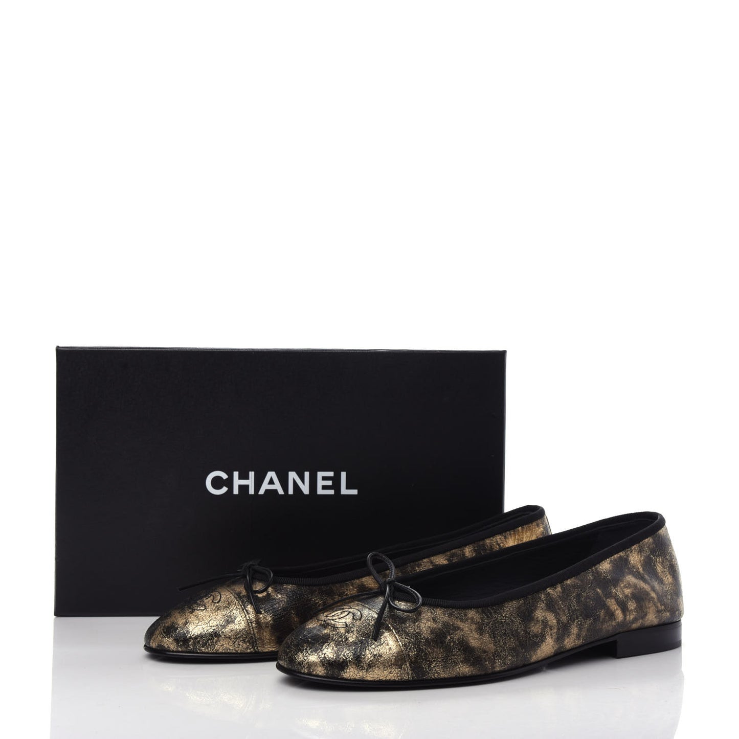 Laminated Goatskin Cap Toe CC Ballerina Flats 40 Gold
