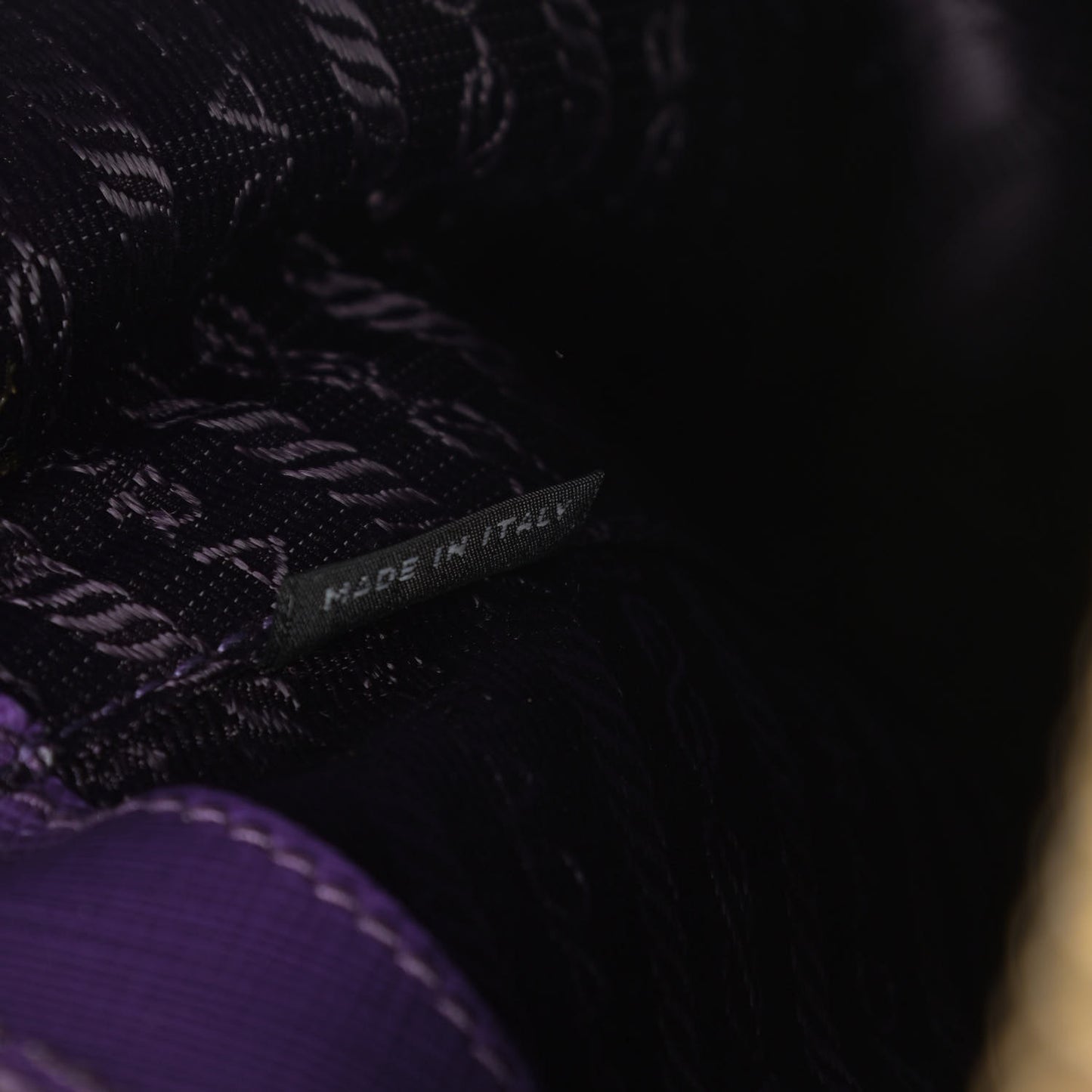 Saffiano Lux Large Promenade Tote Viola