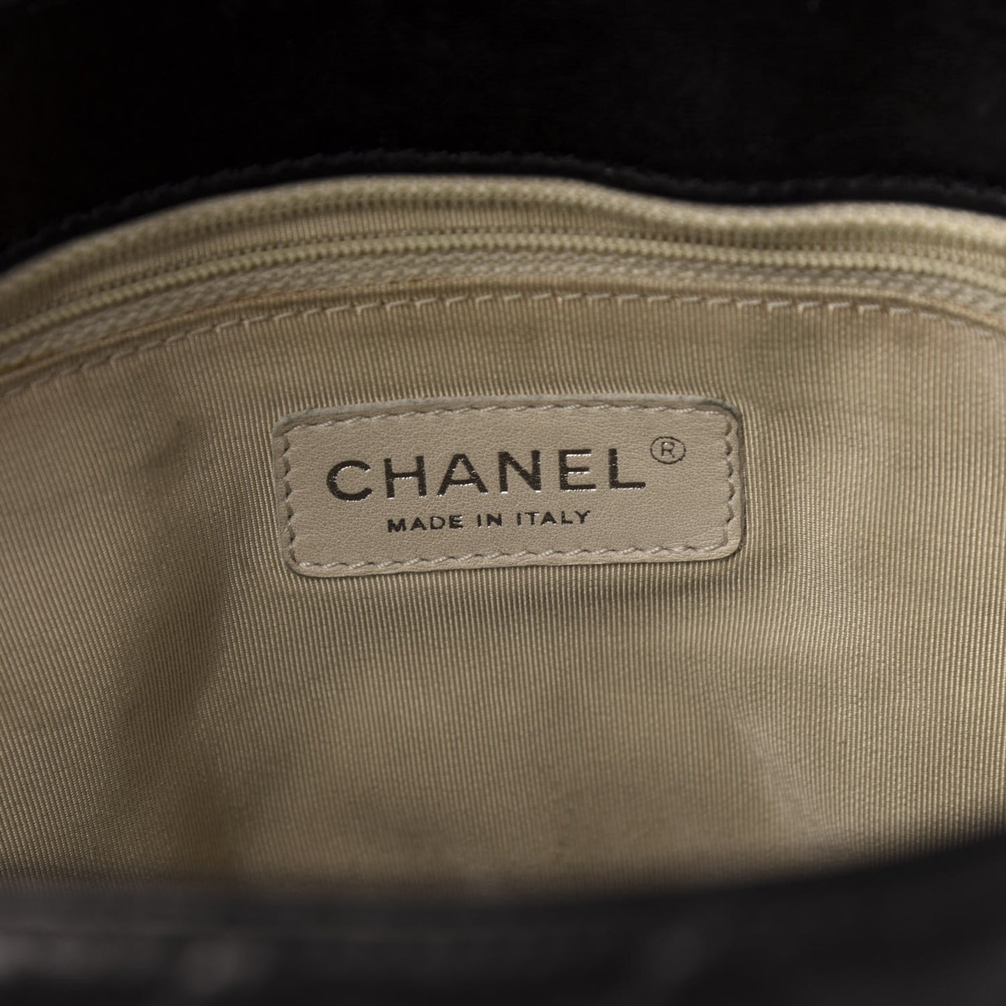 Washed Lambskin Quilted Maxi Chain Around Flap Black