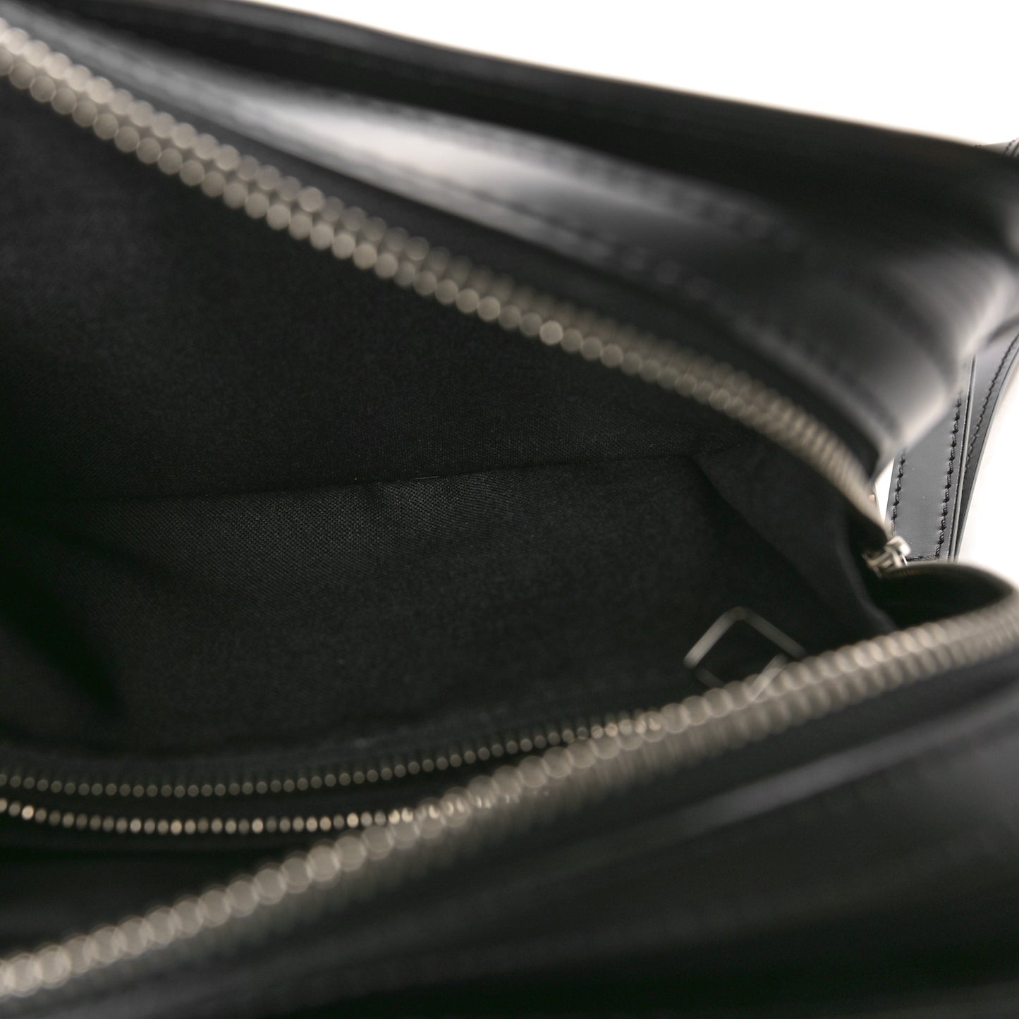 Epi Hoche Wristlet Black