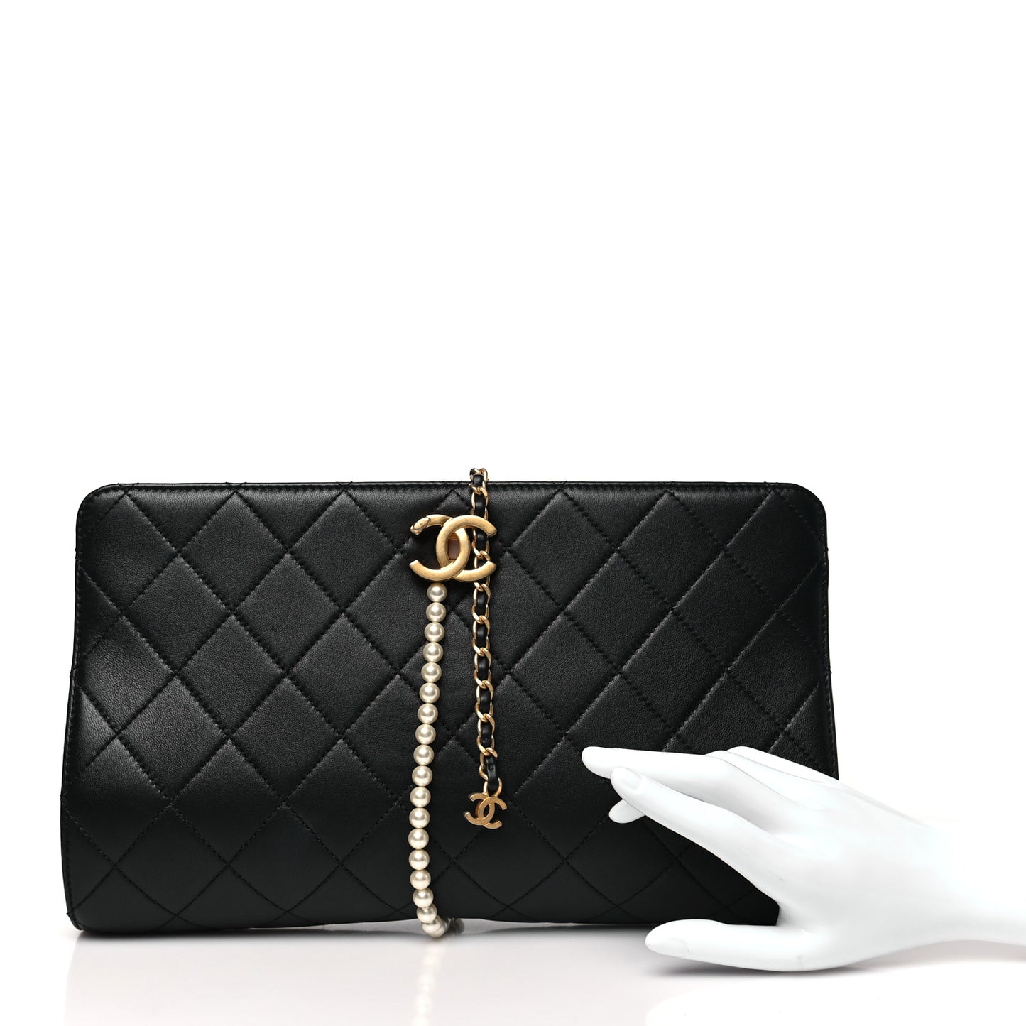 Lambskin Quilted Pearl Clutch Black