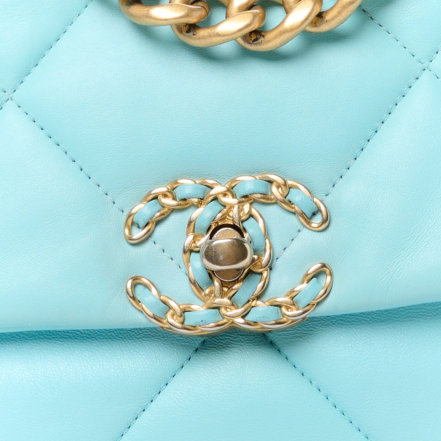 Lambskin Quilted Medium Chanel 19 Flap Light Blue