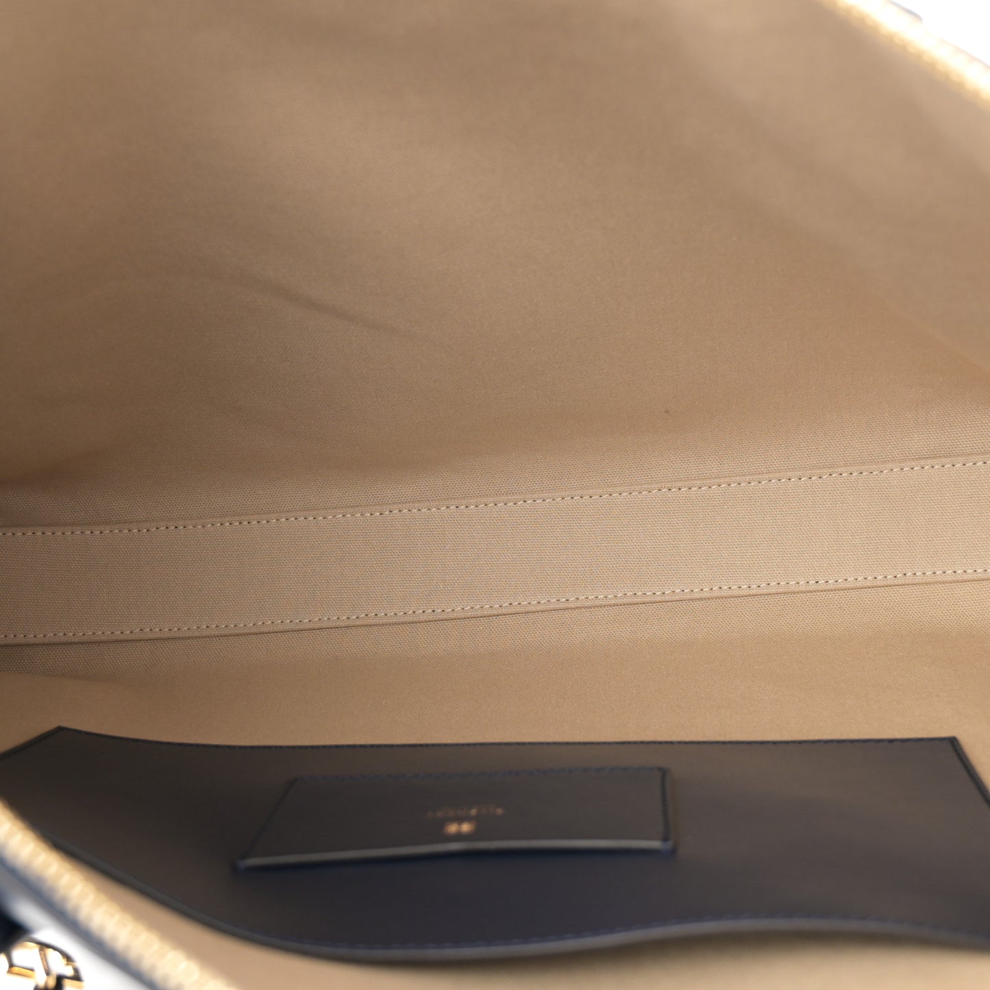 Smooth Calfskin Medium Soft Antigona Navy