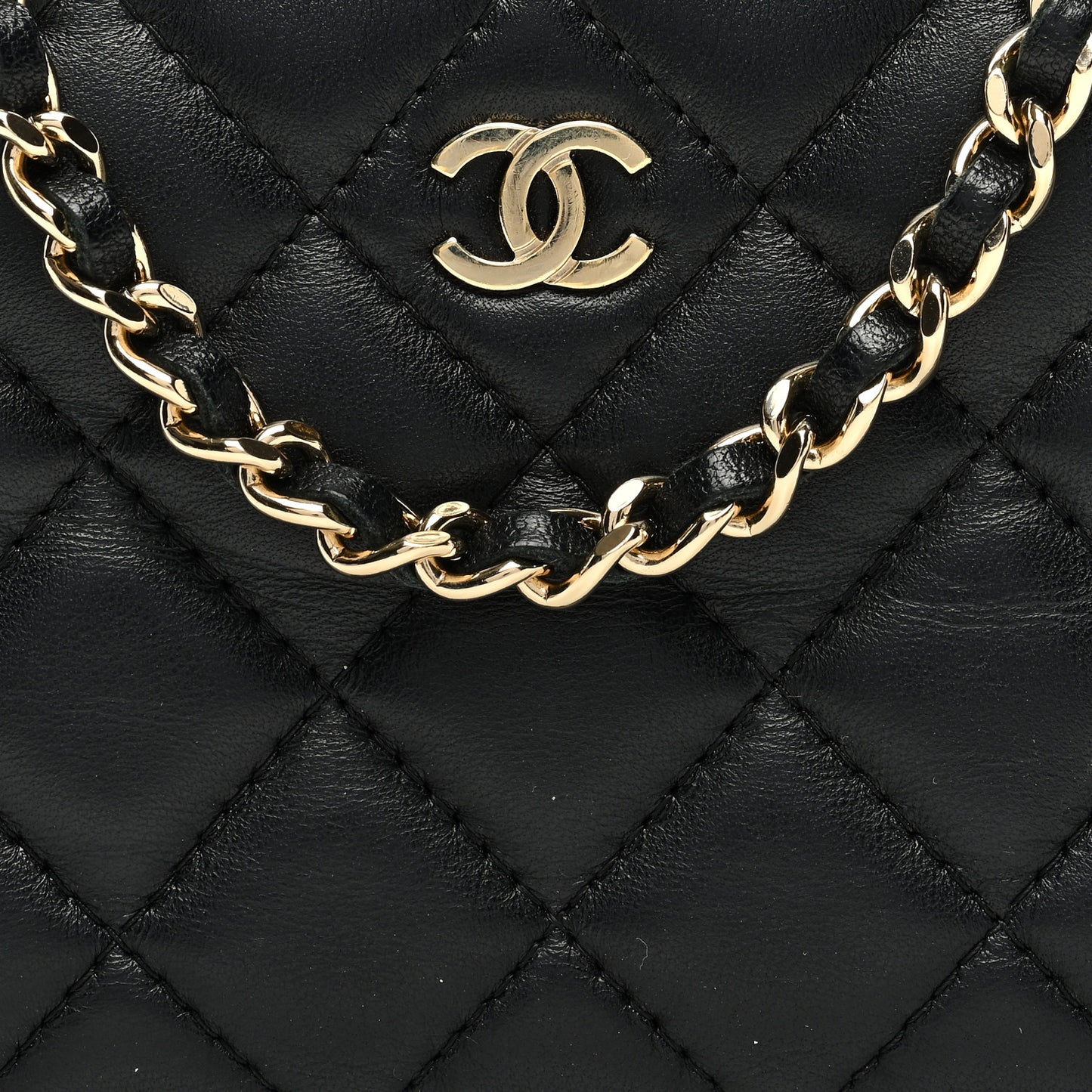 Lambskin Quilted Small Clutch With Chain Black