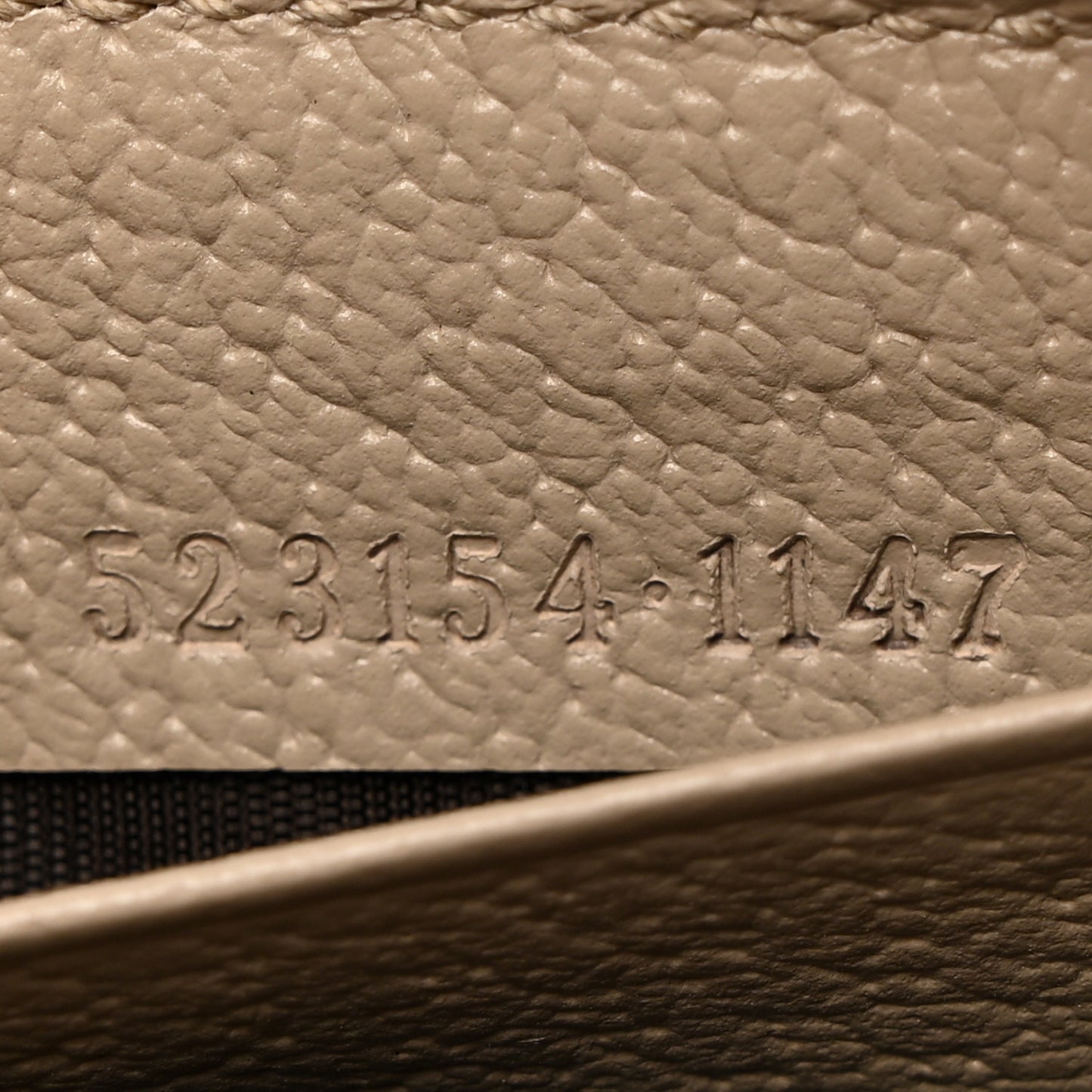 GG Supreme Monogram Textured Dollar Calfskin Web Ophidia Zip Around Wallet Beige Mystic White Oatmeal