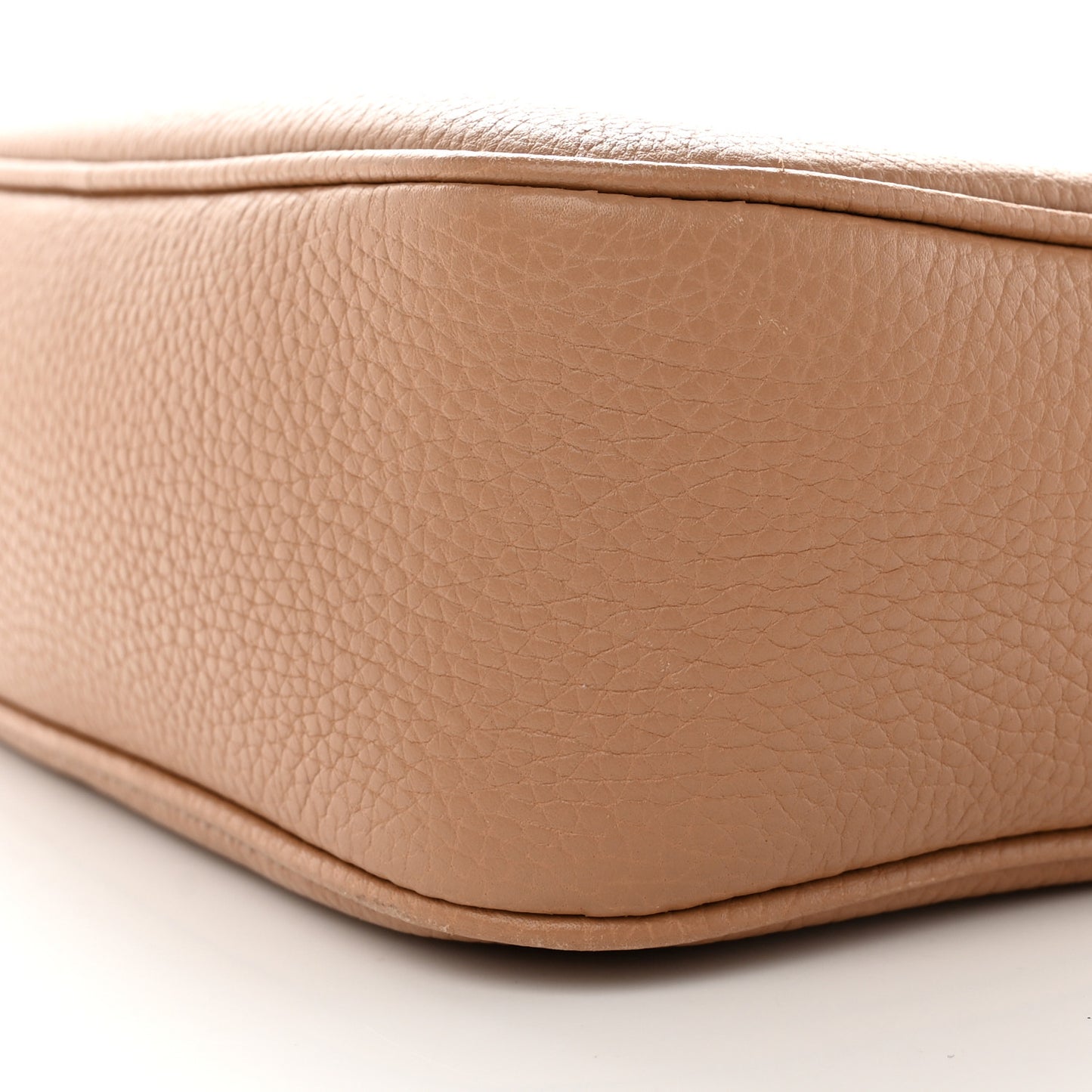 Pebbled Calfskin Small Soho Disco Bag Camelia