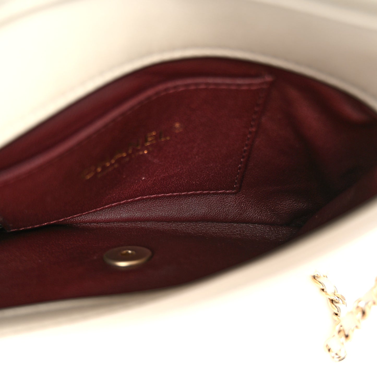 Lambskin Pearls Flap White
