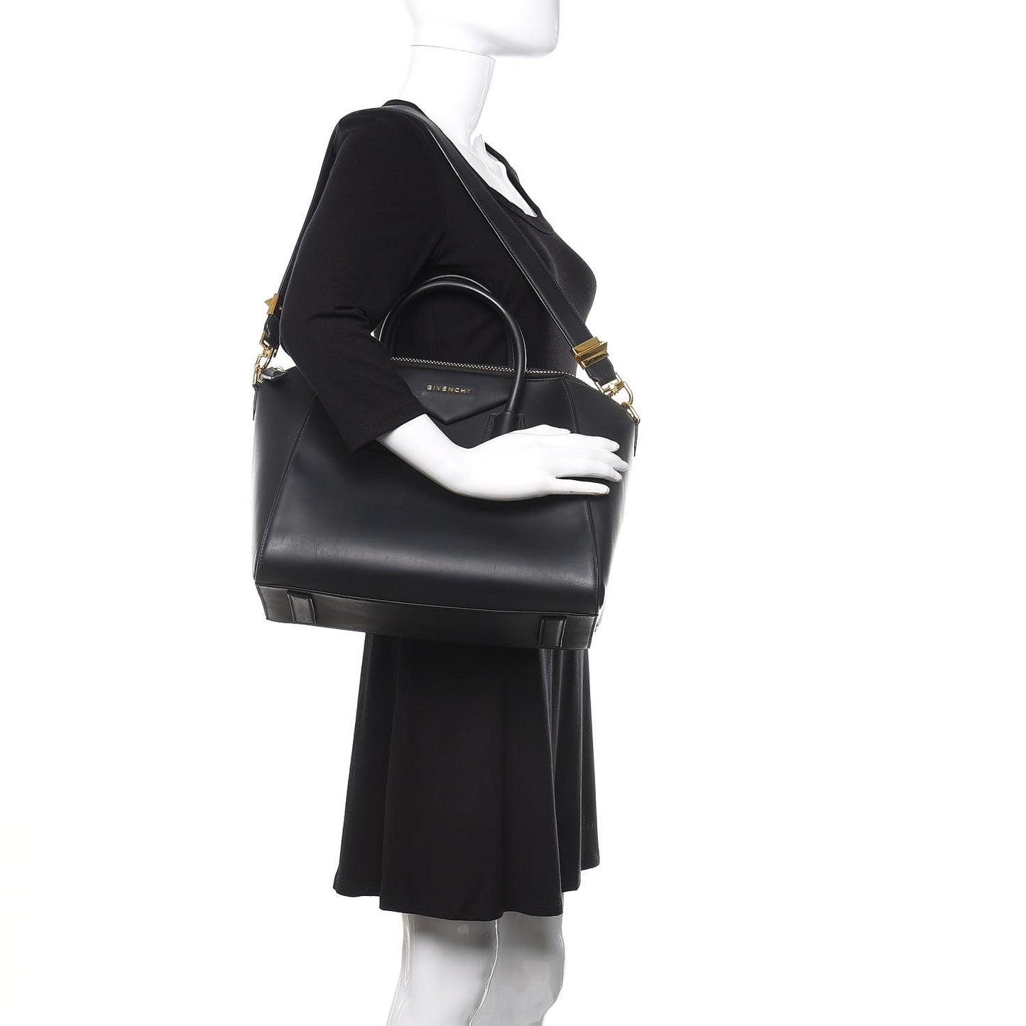 Rubber Effect Calfskin Medium Antigona Black
