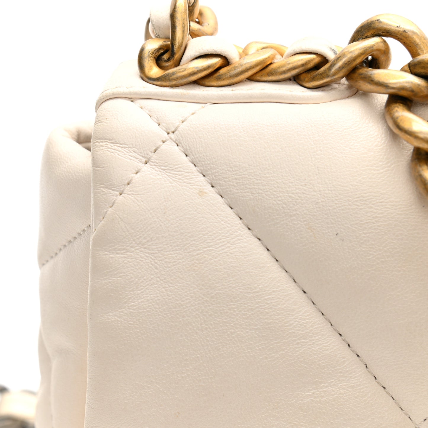Lambskin Quilted Medium Chanel 19 Flap White