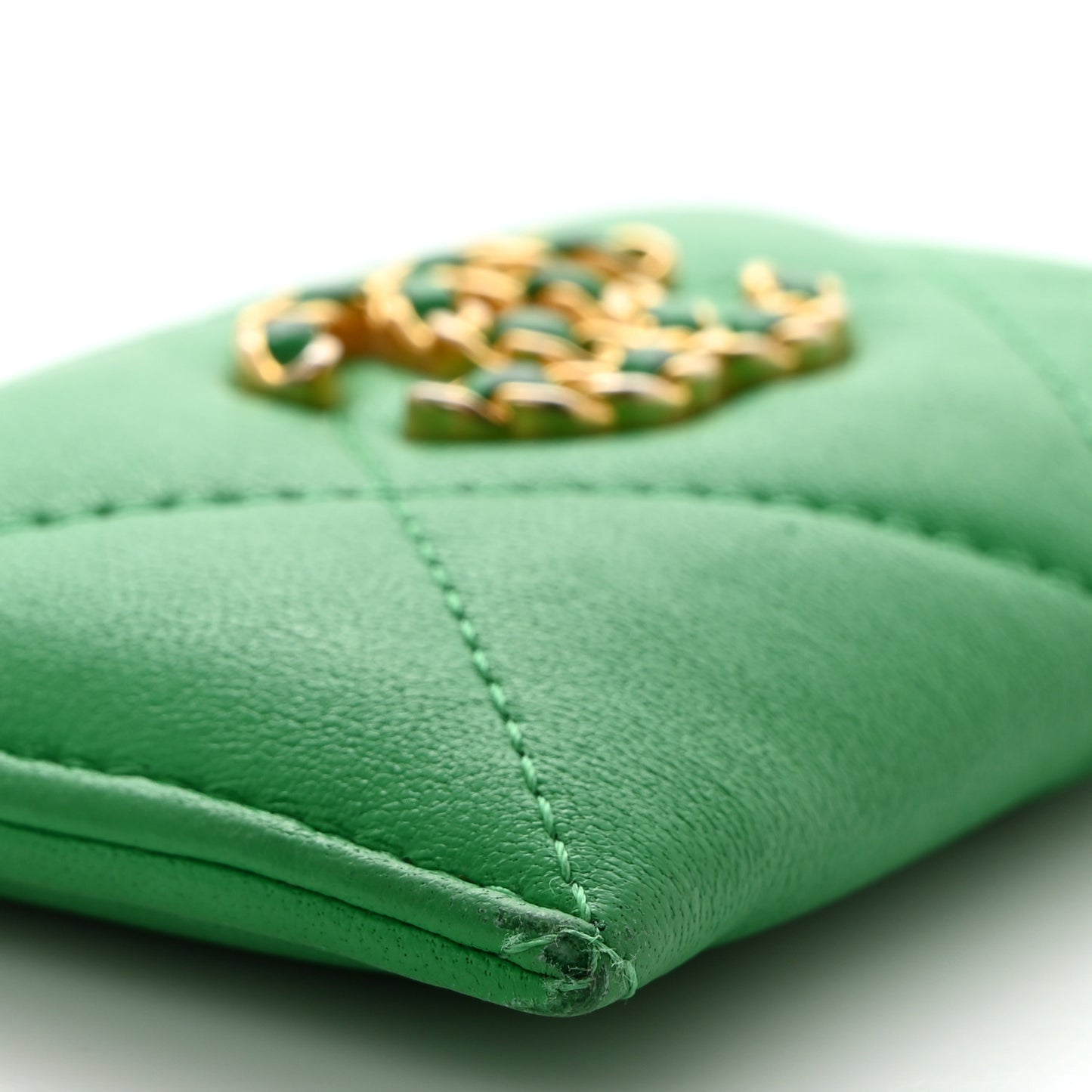 Lambskin Quilted Chanel 19 Card Holder Green