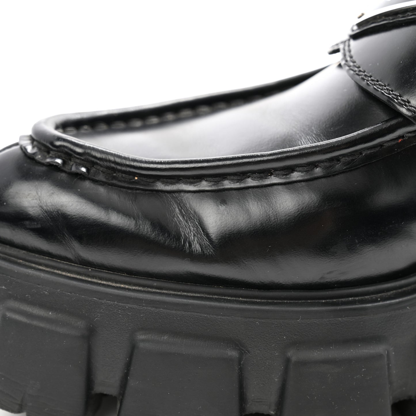 Spazzolato Triangle Logo Monolith Pointy 55mm Loafers 40 Black
