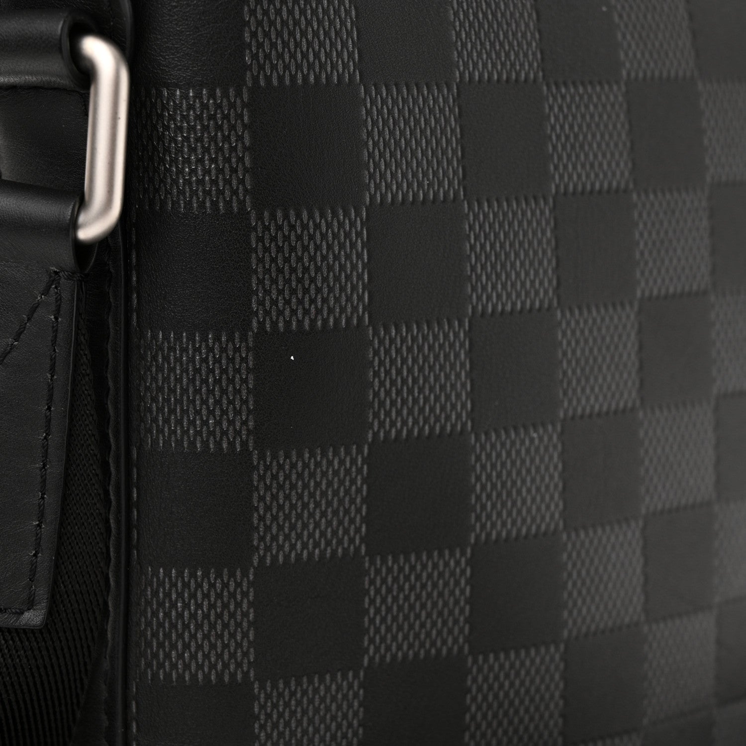 Louis Vuitton Damier Infini Discovery Messenger BB Onyx 11 of 12