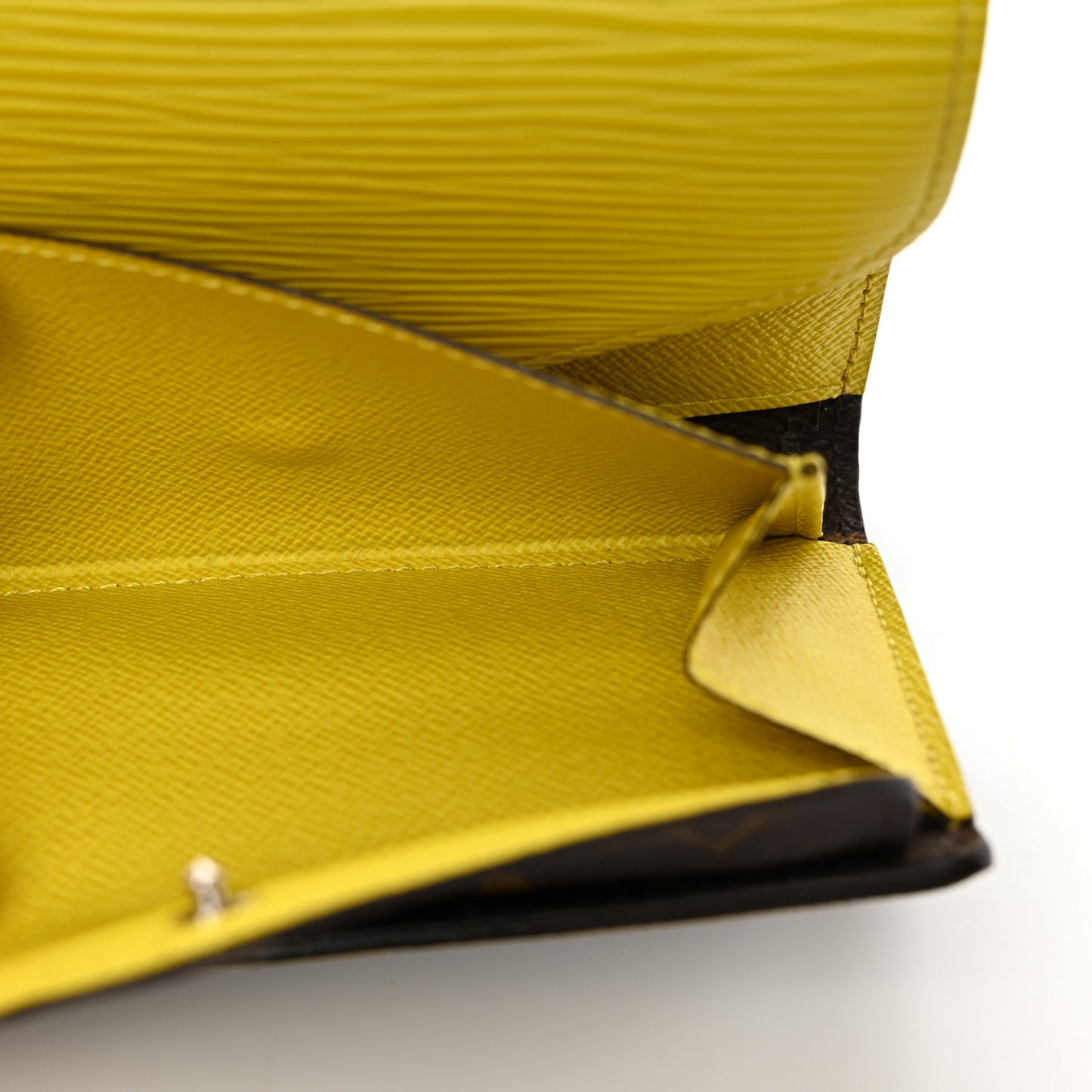 Epi Monogram Marie-Lou Compact Wallet Pistache