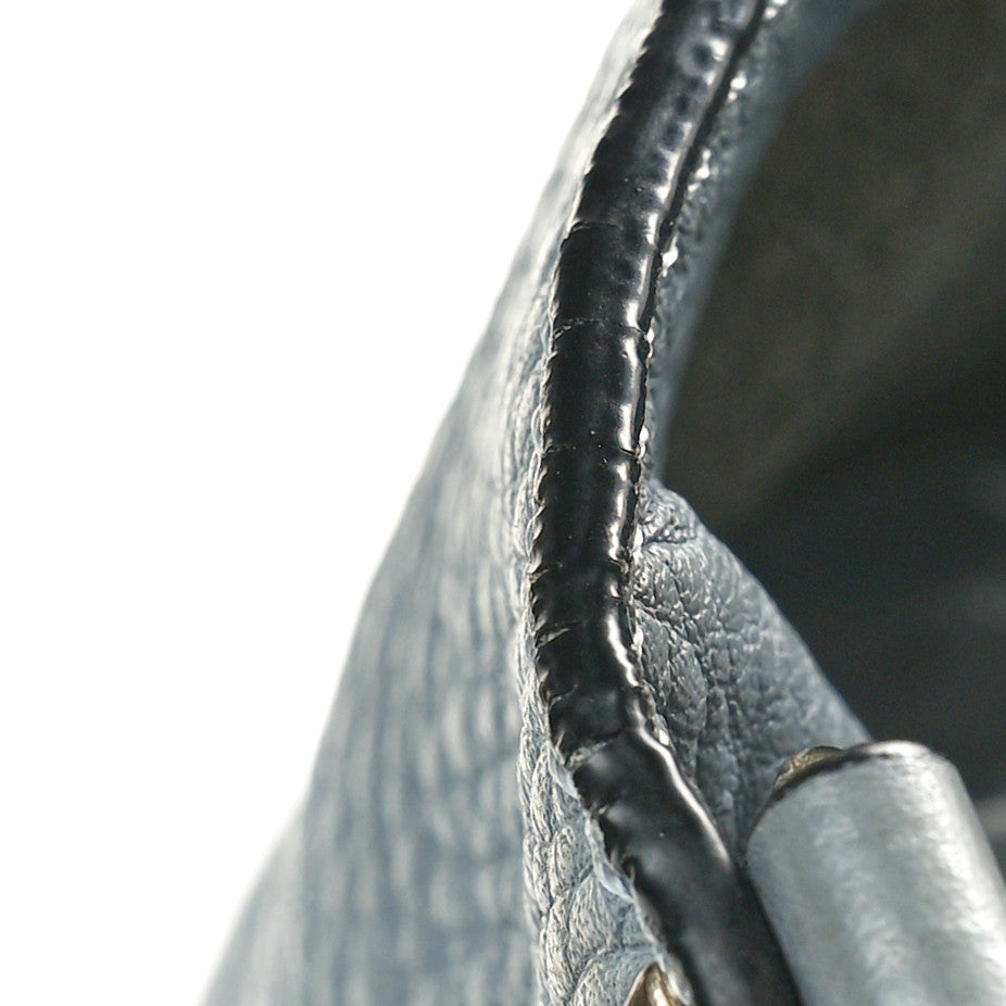 Pebbled Calfskin Medium Rockstud Tote Grey