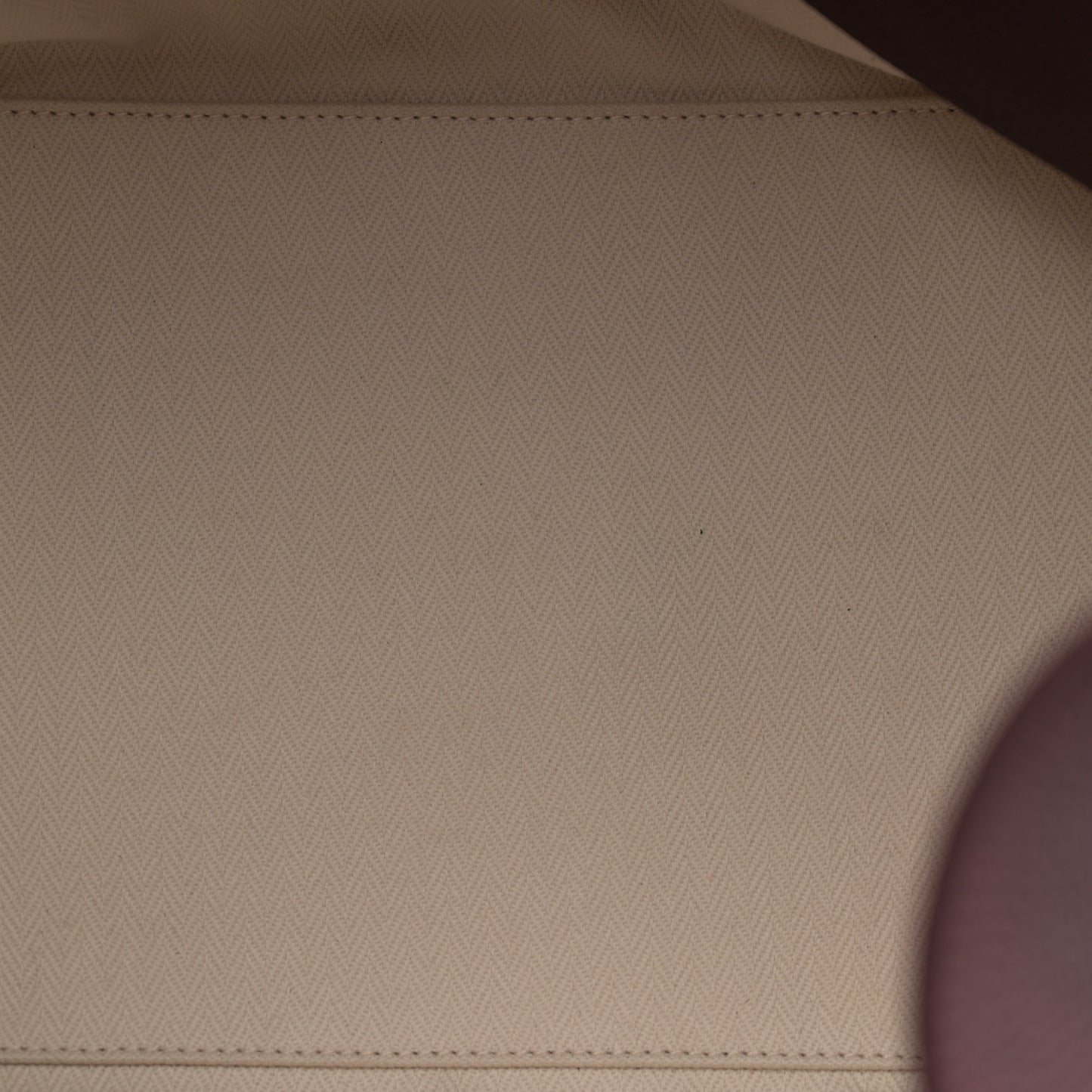 Matte Grained Calfskin Soft Margaux 17 Jam