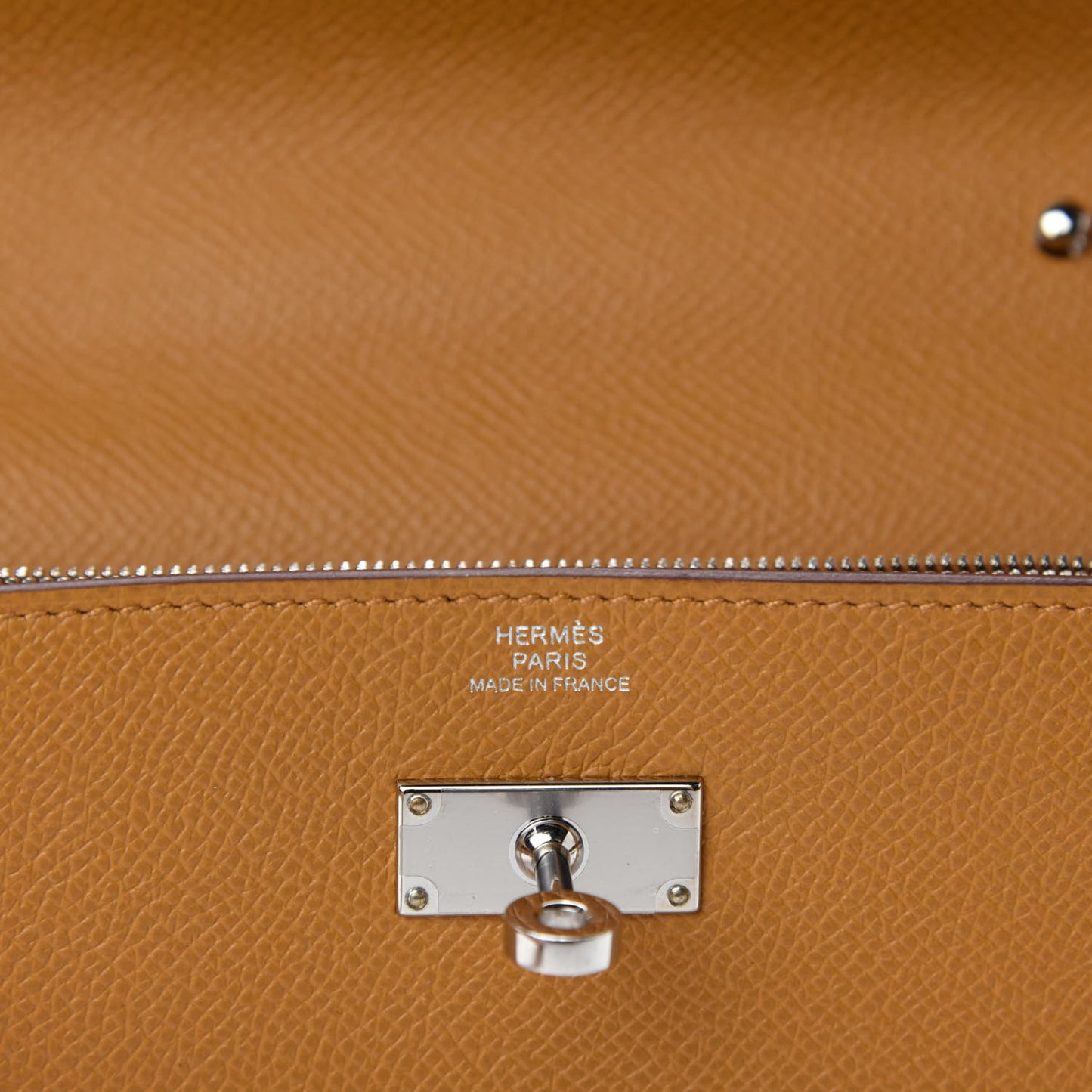 Epsom Kelly Wallet To Go Sesame