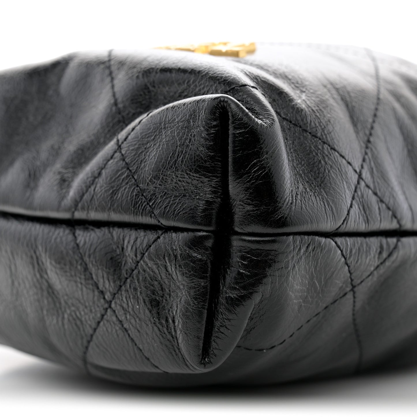 Shiny Crumpled Calfskin Quilted Pearl Mini Chanel 22 Black