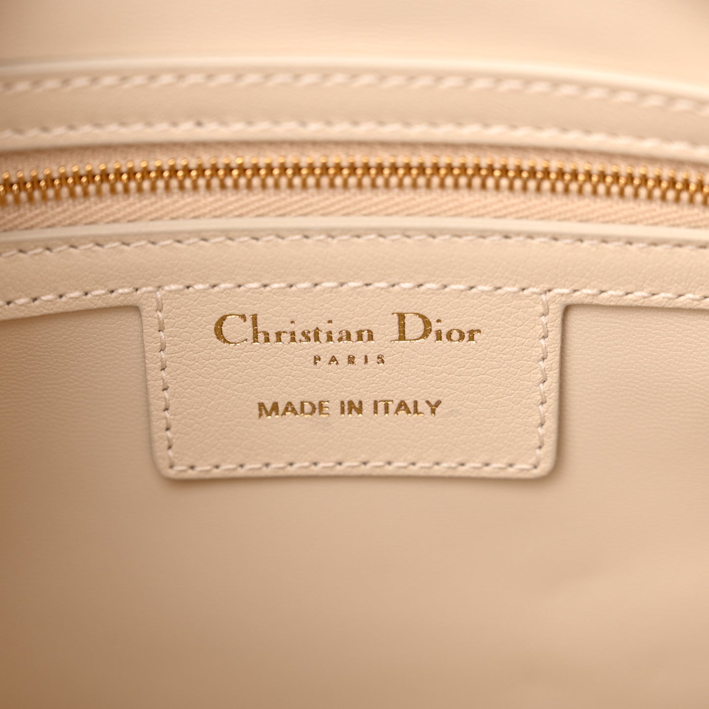 Calfskin Macrocannage Groove 20 Bag Dusty Ivory