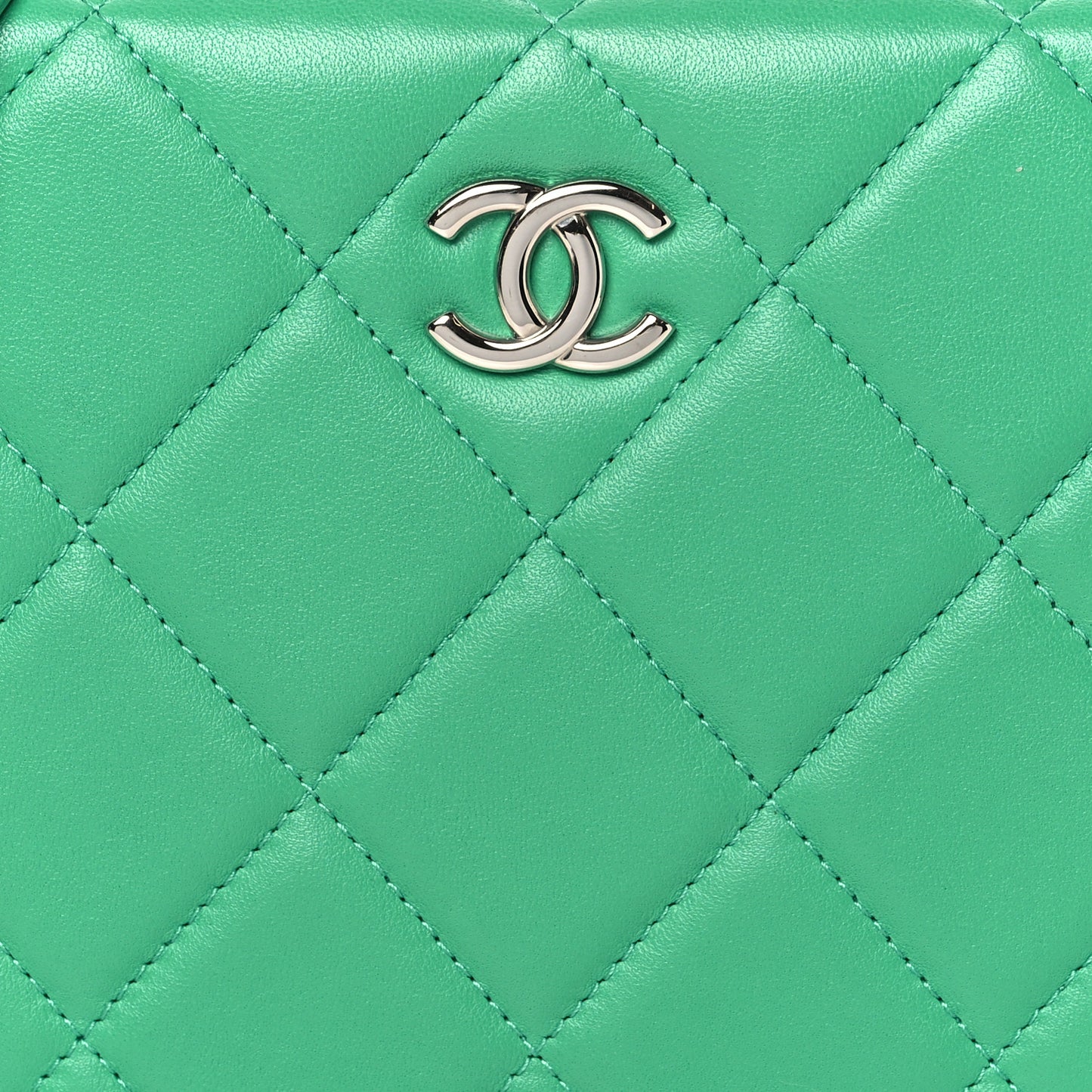 Quilted Lambskin Metal Bar Clutch Bag Green