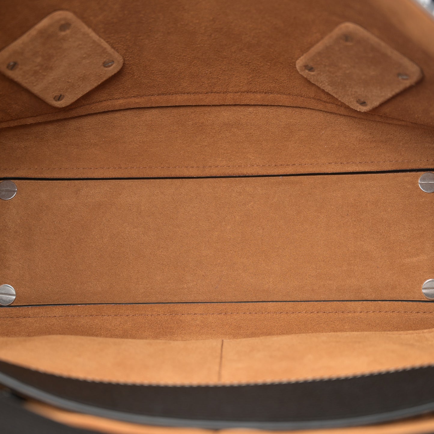 Grainy Calfskin Medium Arco Black