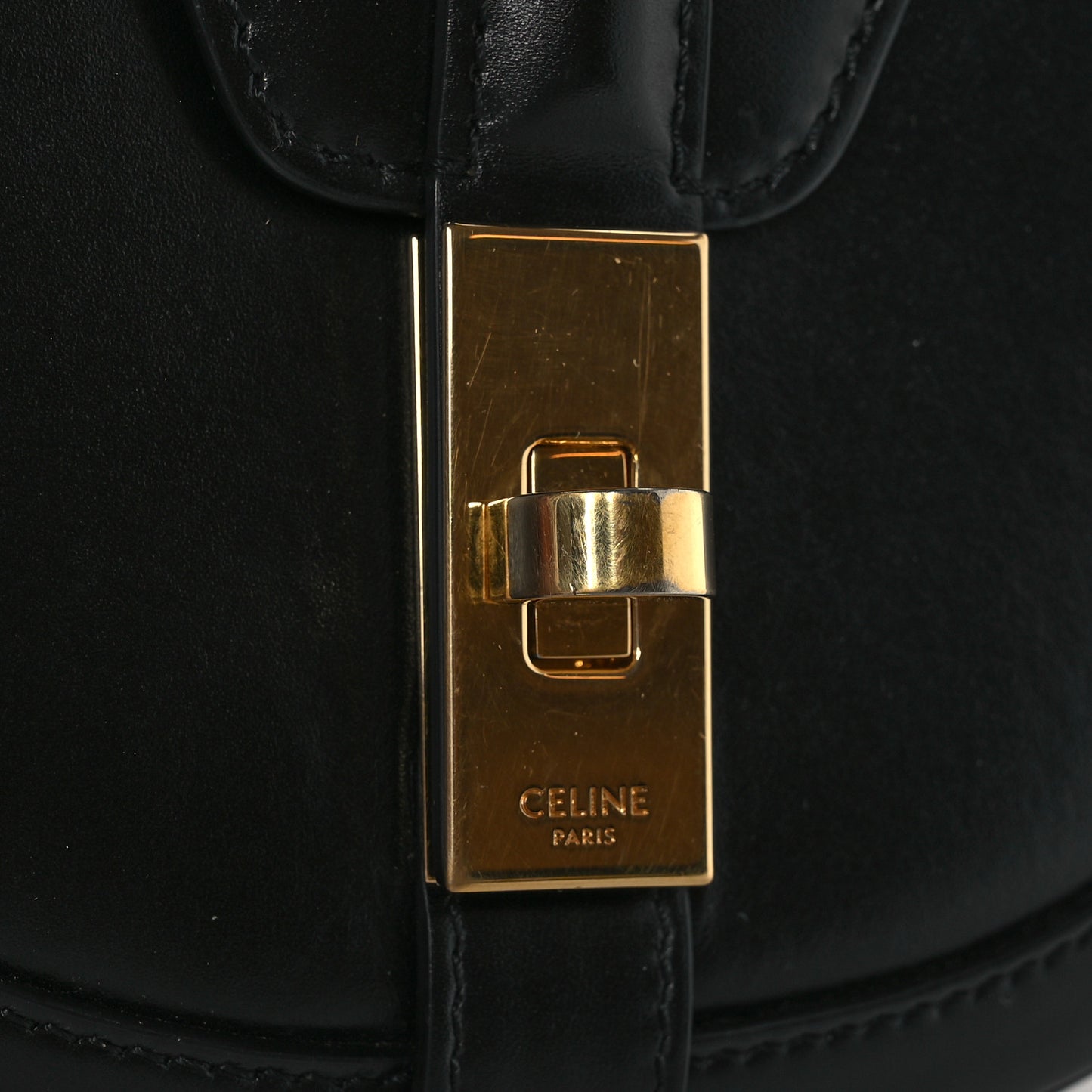 Satinated Calfskin Besace Small 16 Black